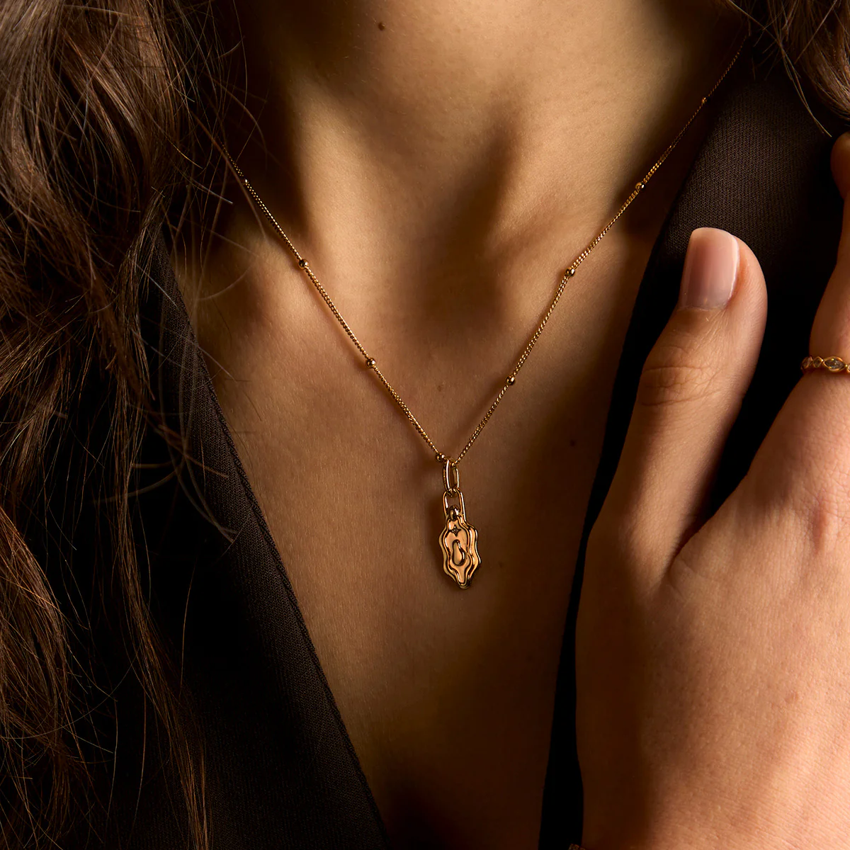 A&M x Hertility Vulva Charm in Gold - Image 2