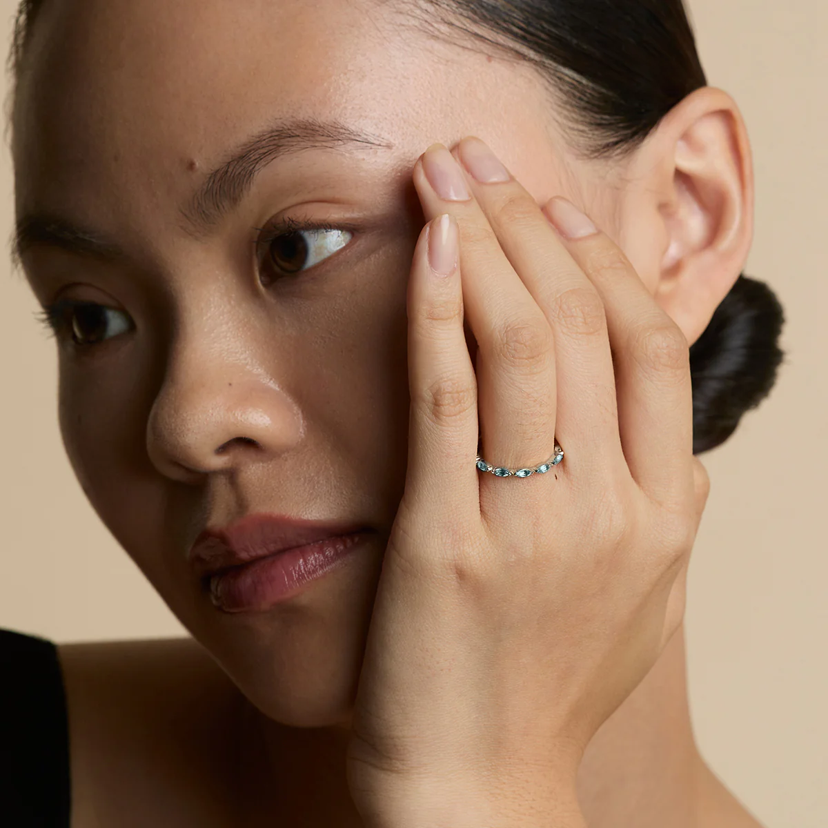 Alexandrite Marquise Band Ring in Solid White Gold - Image 3