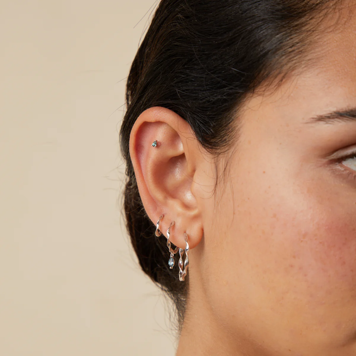 Alexandrite Pear Piercing Stud in Solid White Gold - Image 3
