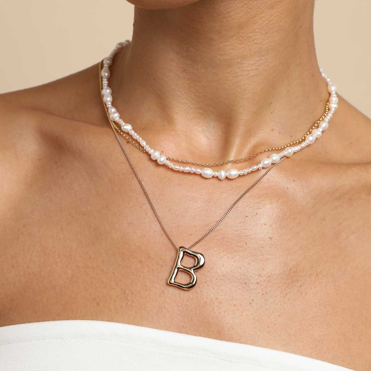 B Initial Bold Pendant Necklace in Gold - Image 3