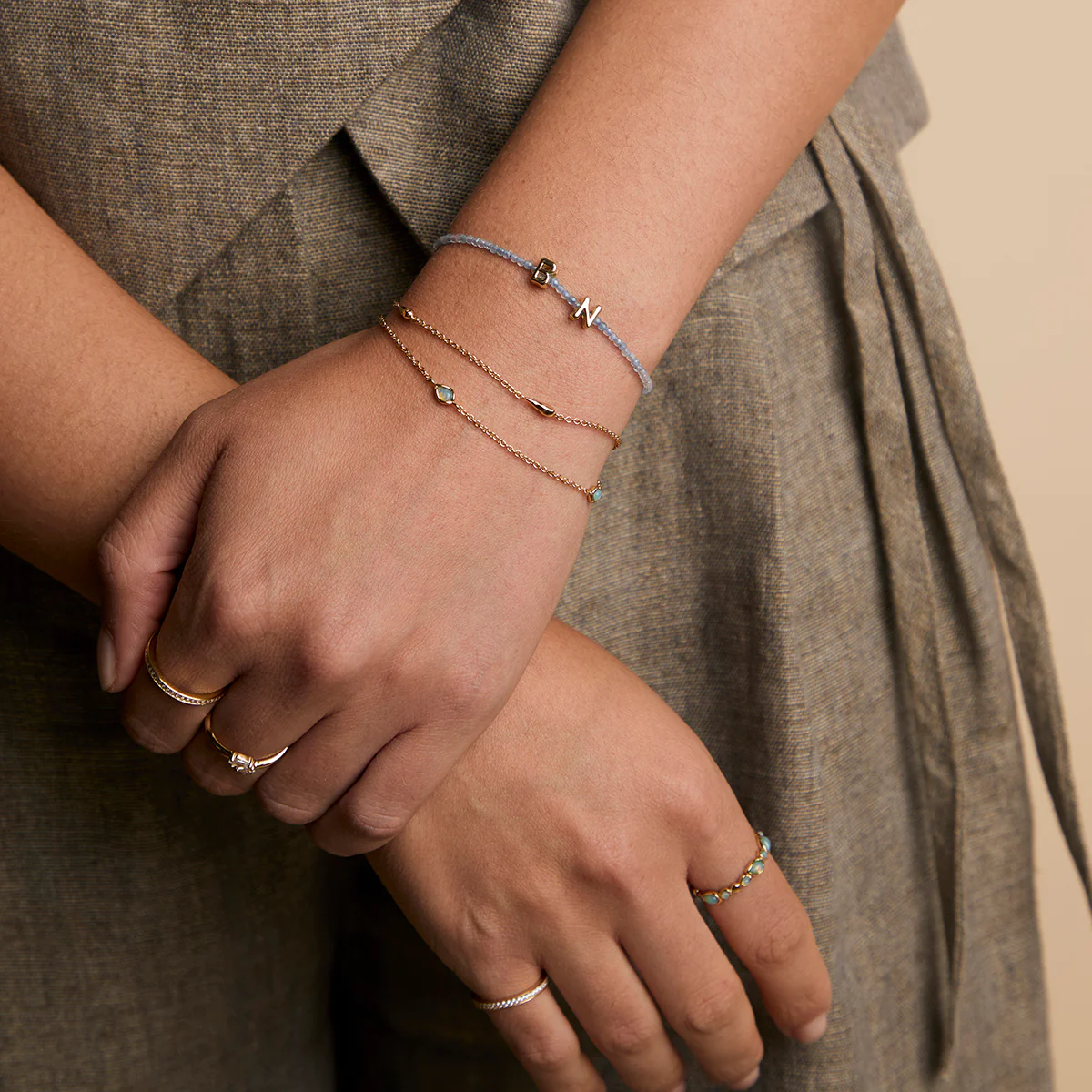 B Initial Click Charm in Solid Gold - Image 4