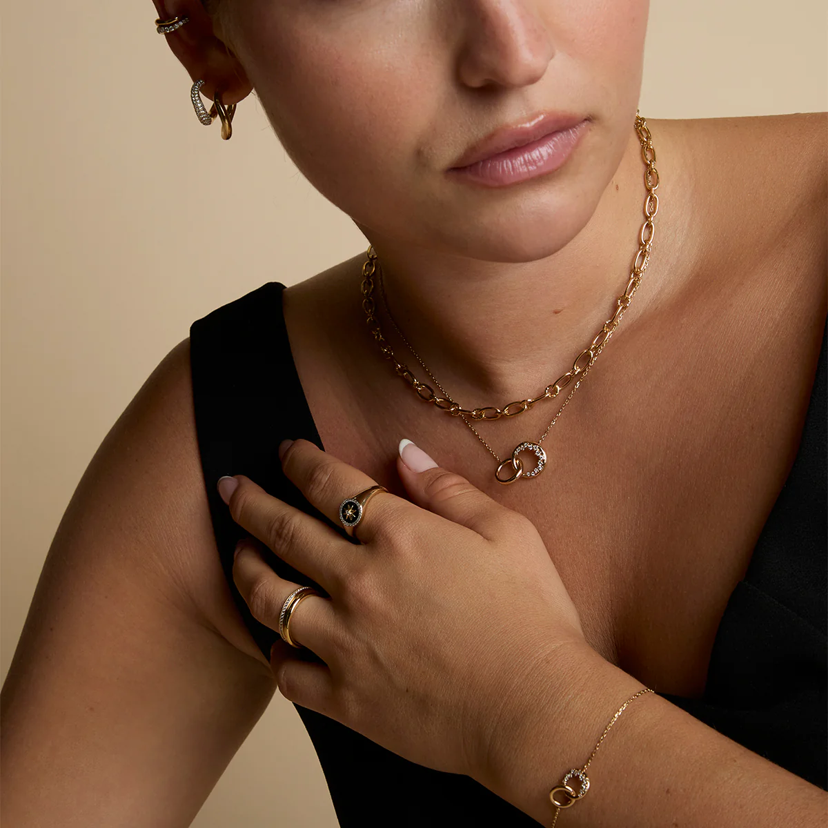 Black Star Signet Ring in Gold - Image 6