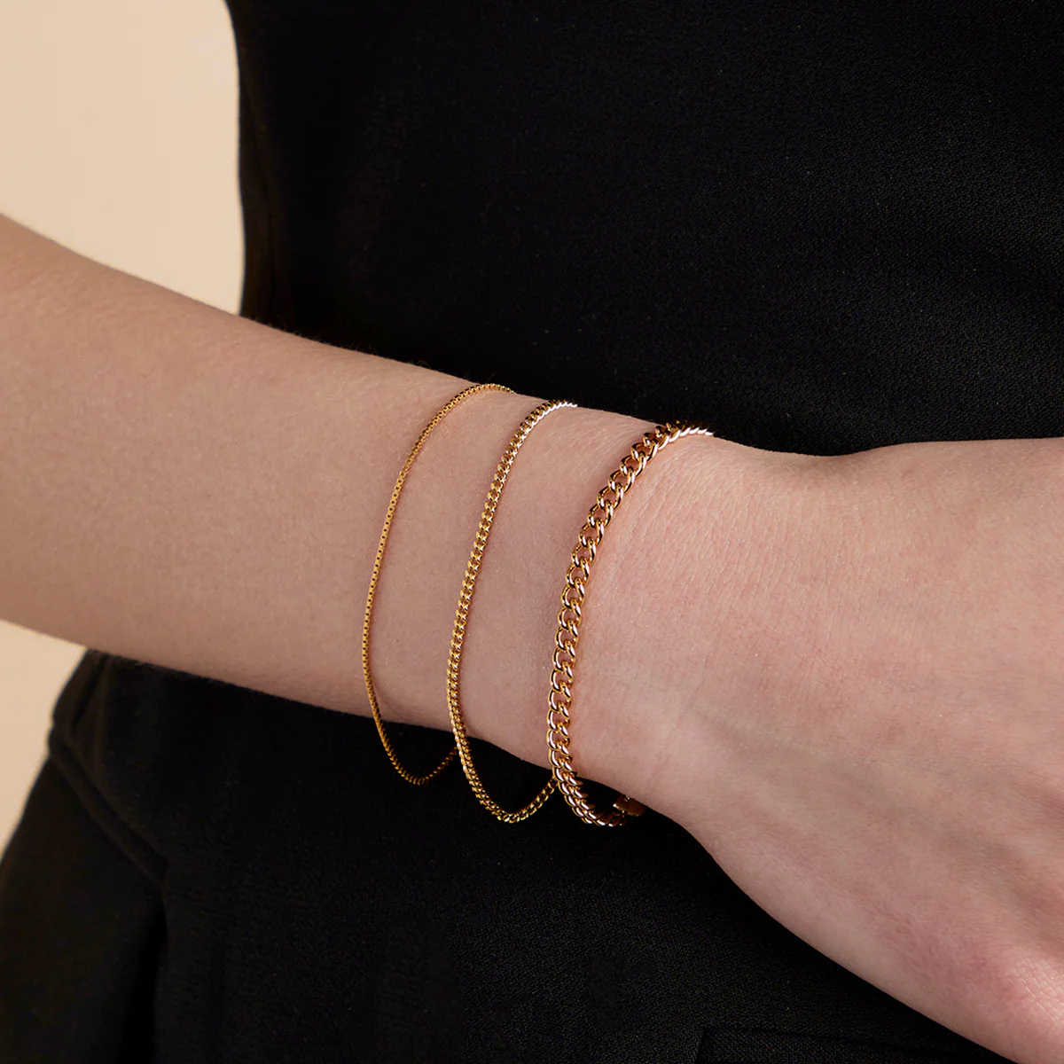 Bold Essential Curb Chain Bracelet in Gold - Image 3