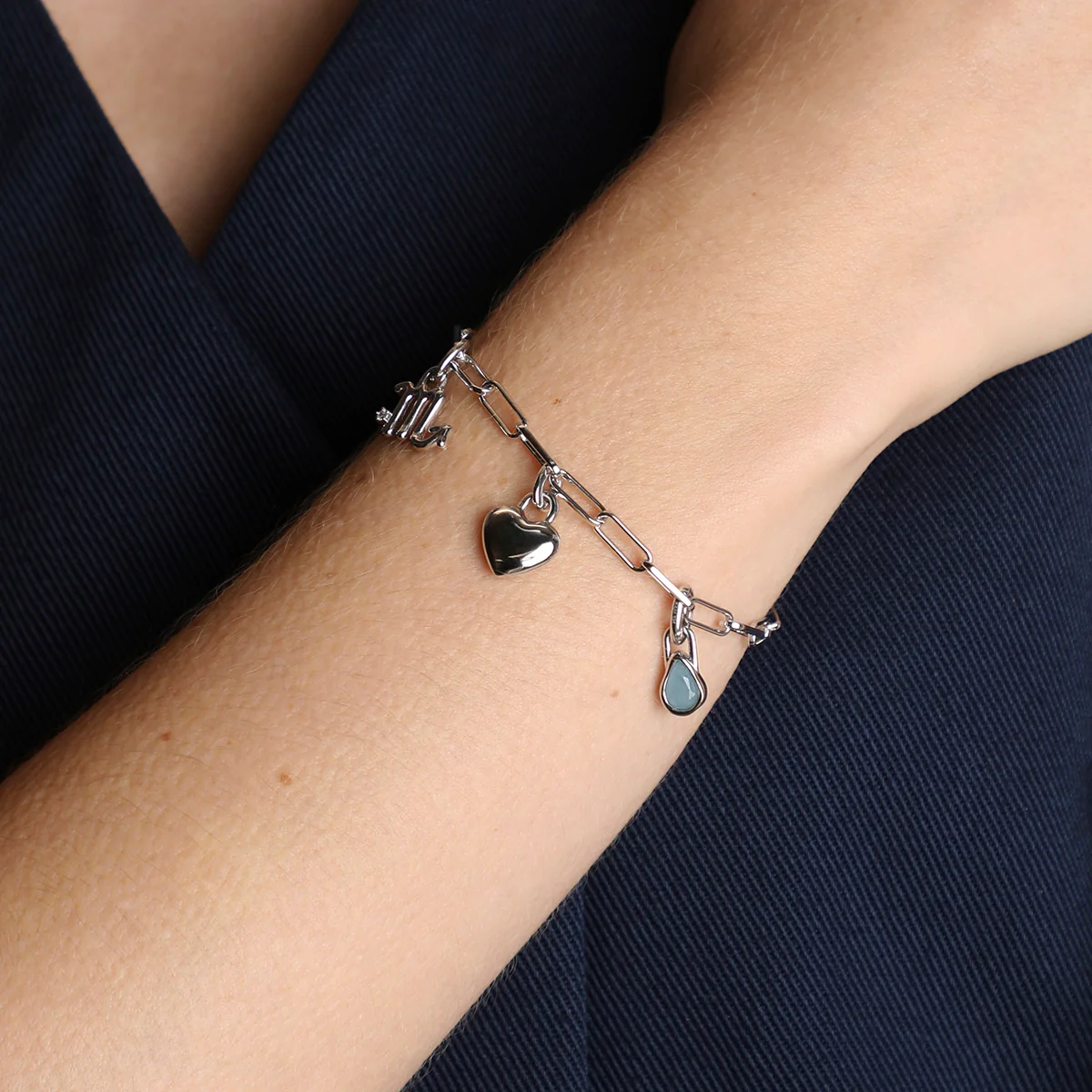Bold Piccadilly Chain Bracelet in Silver - Image 3