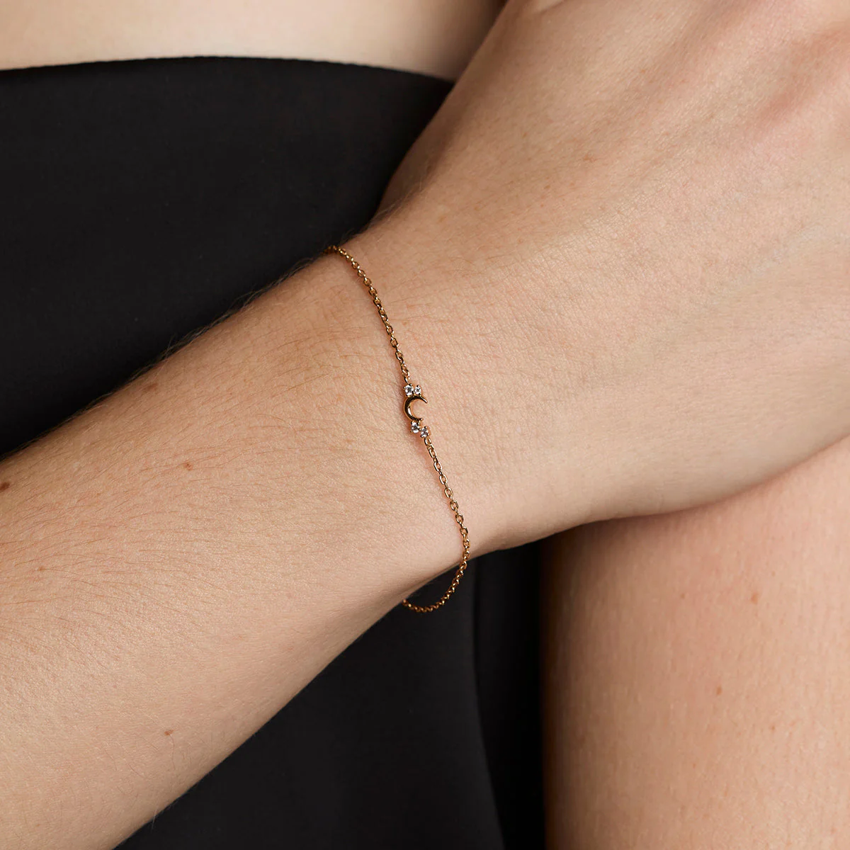 Crescent Moon Pendant Bracelet in Gold - Image 2