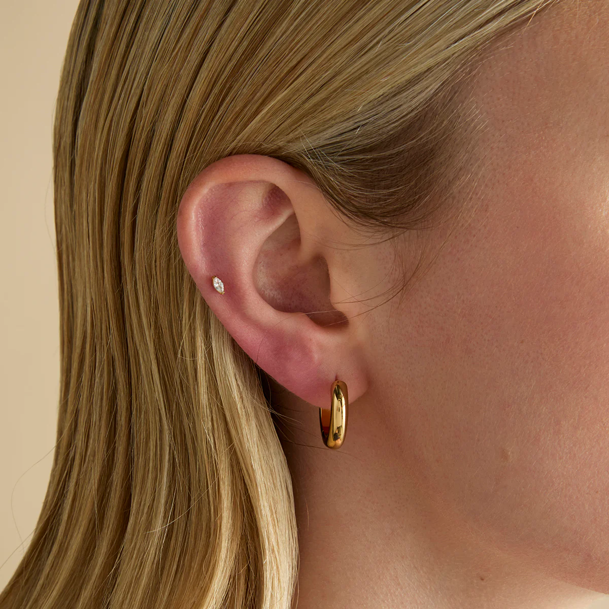 Crystal Marquise Titanium Piercing Stud in Gold - Image 2