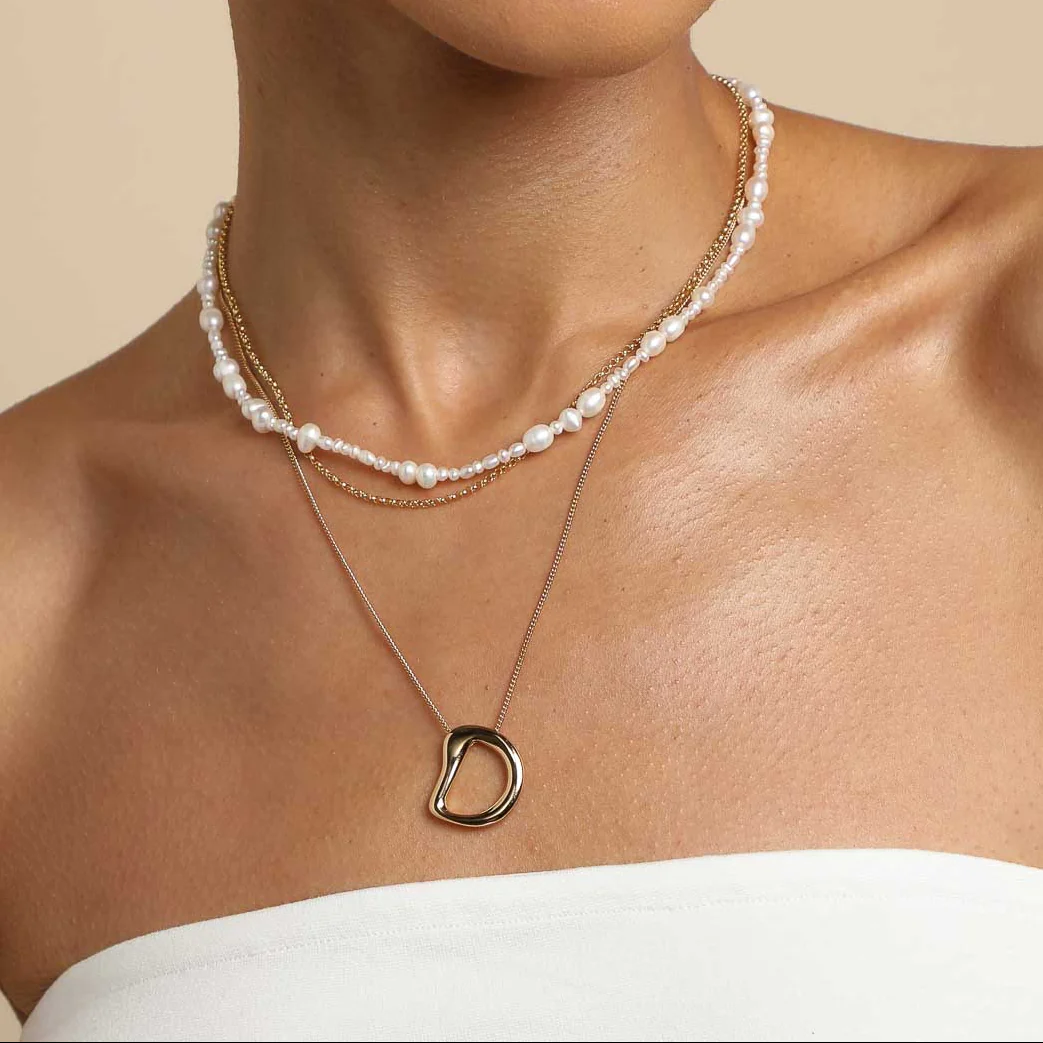 D Initial Bold Pendant Necklace in Gold - Image 3