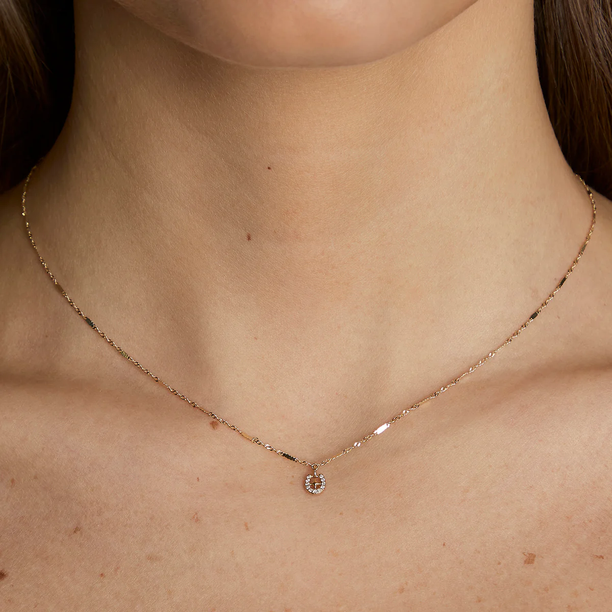 Diamond Pavé Horseshoe Charm 9k Gold - Image 2