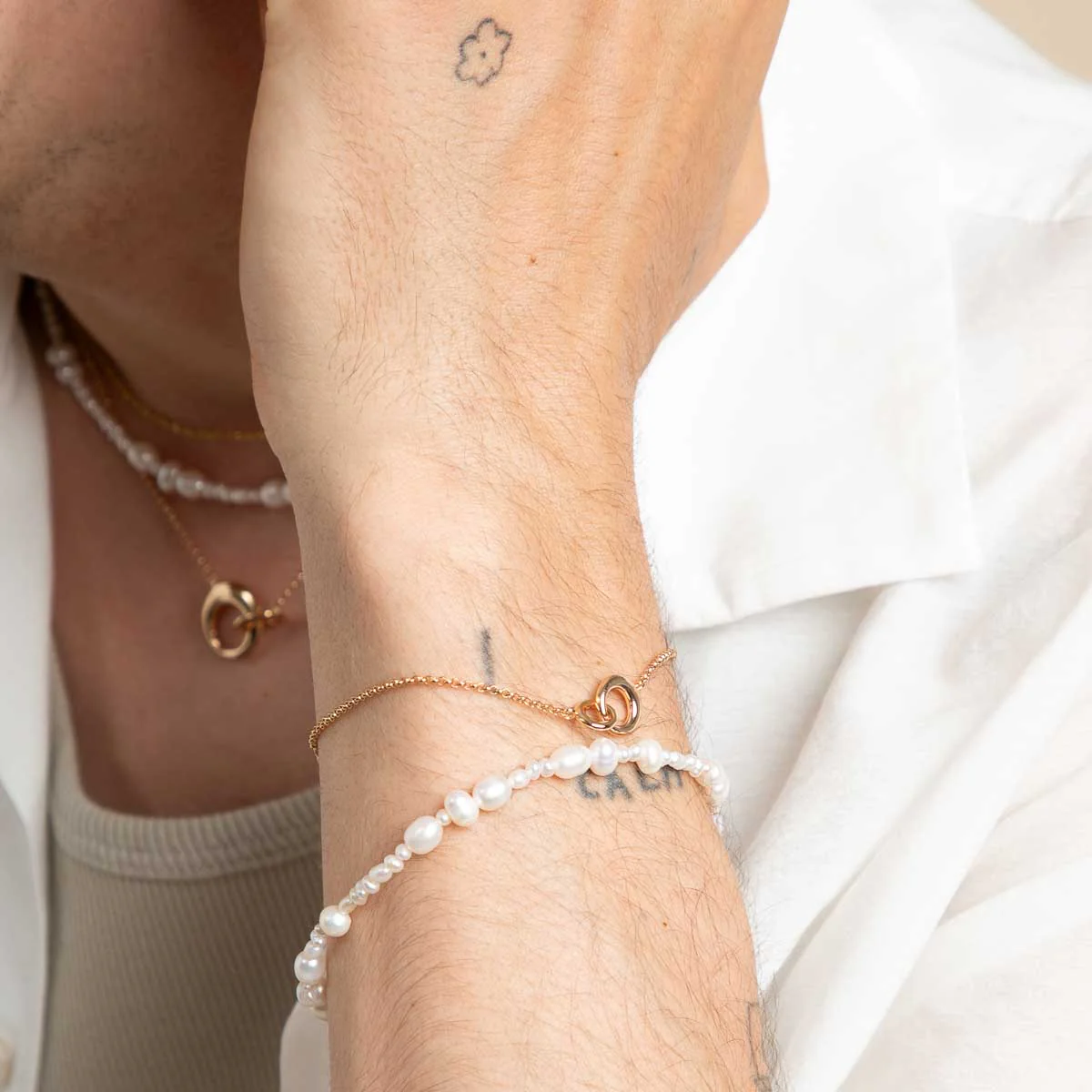 Dome Link Bracelet in Gold - Image 4