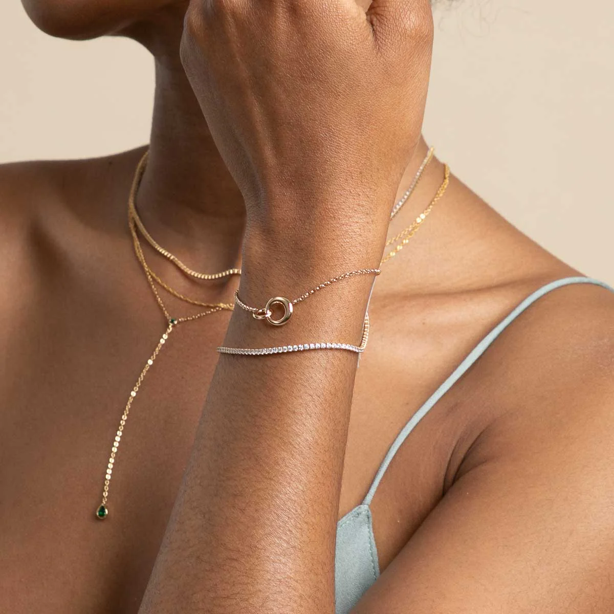 Dome Link Bracelet in Gold - Image 5