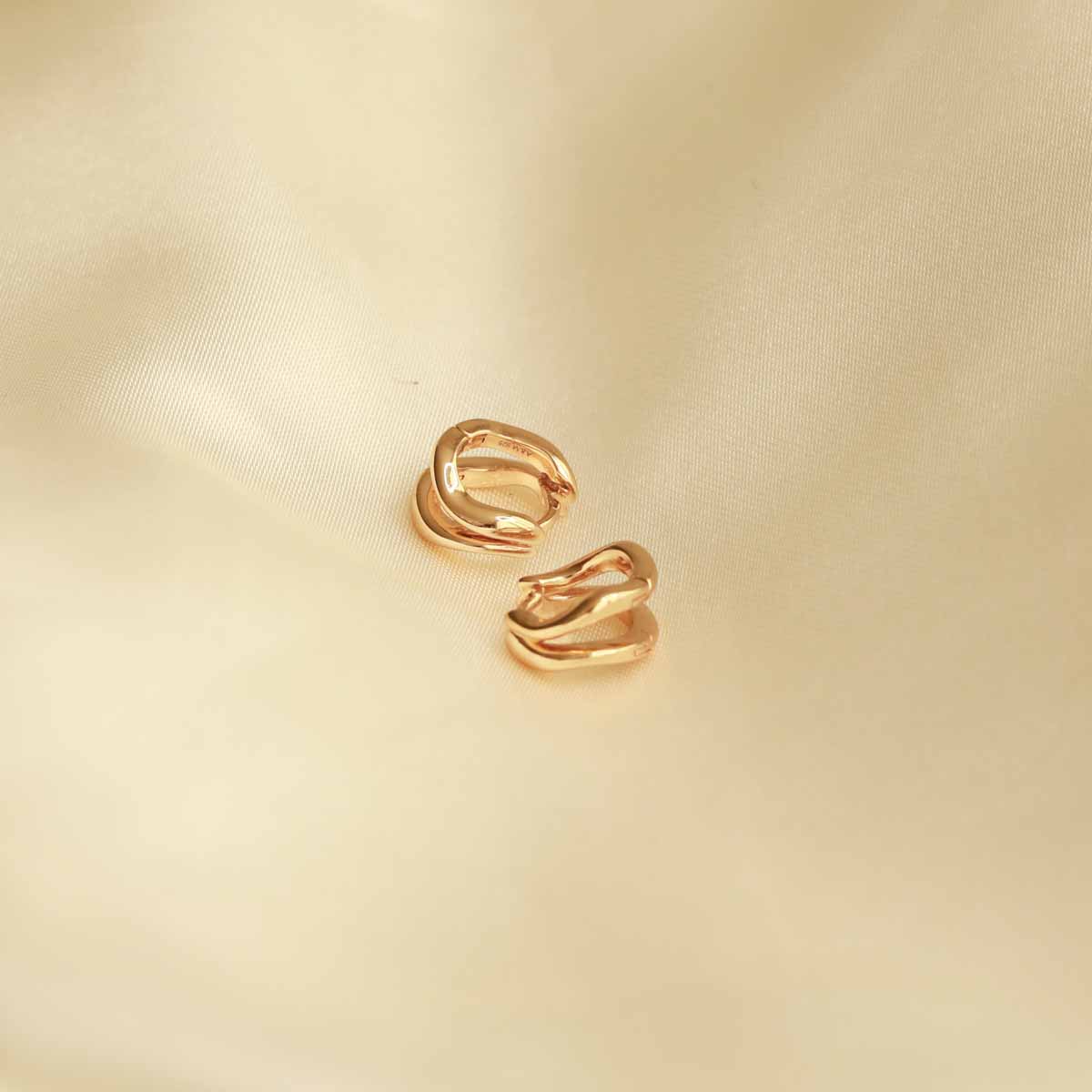 Molten Duo Huggies in Gold - Image 3