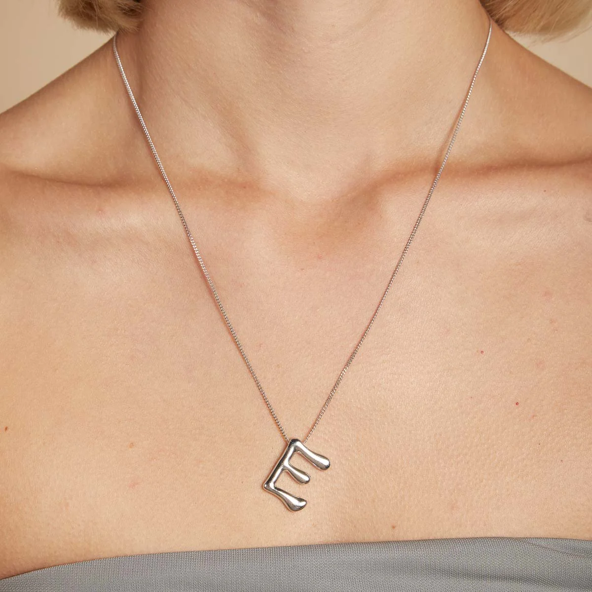 E Initial Bold Pendant Necklace in Silver - Image 2