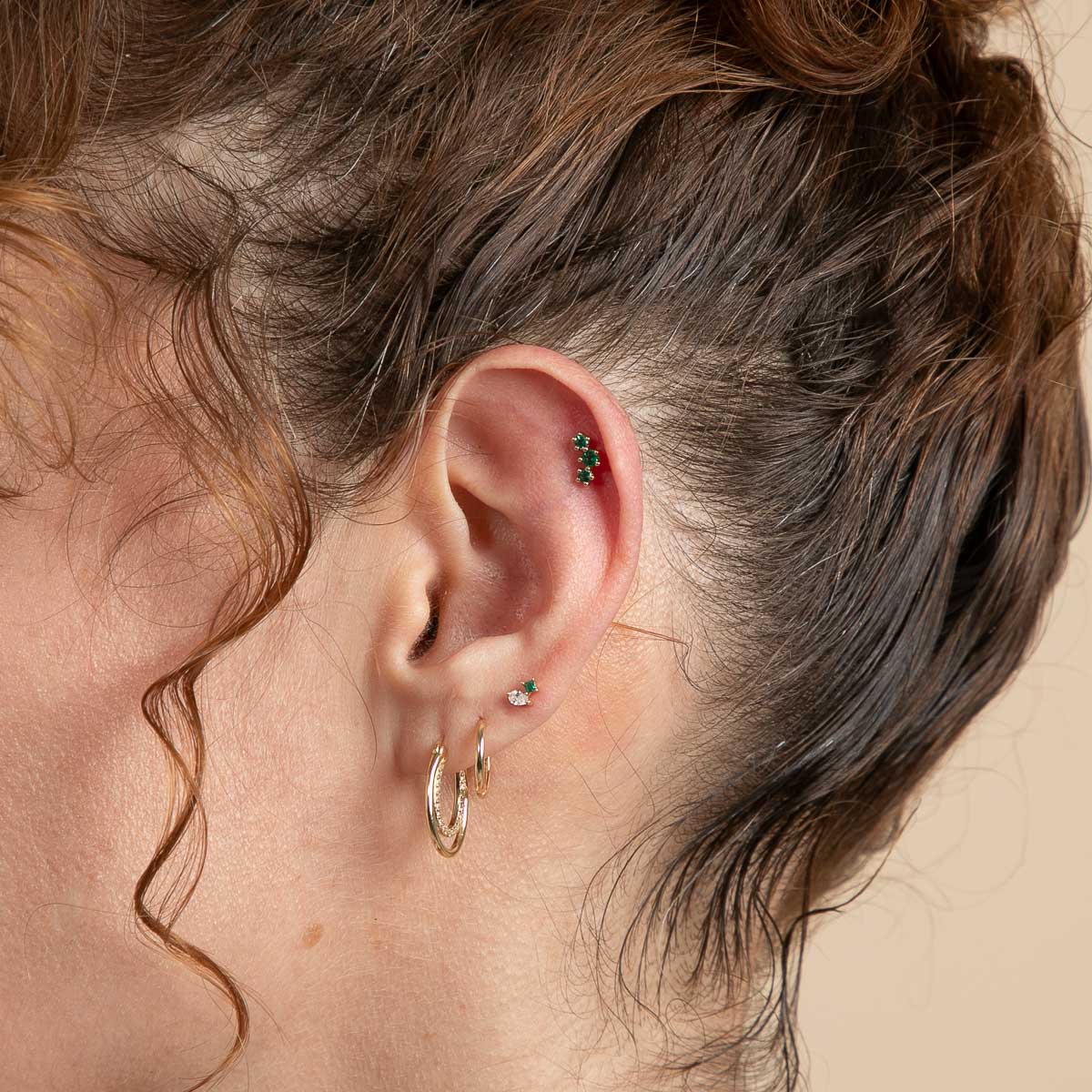 Emerald Curved Piercing Stud in Solid Gold - Image 3
