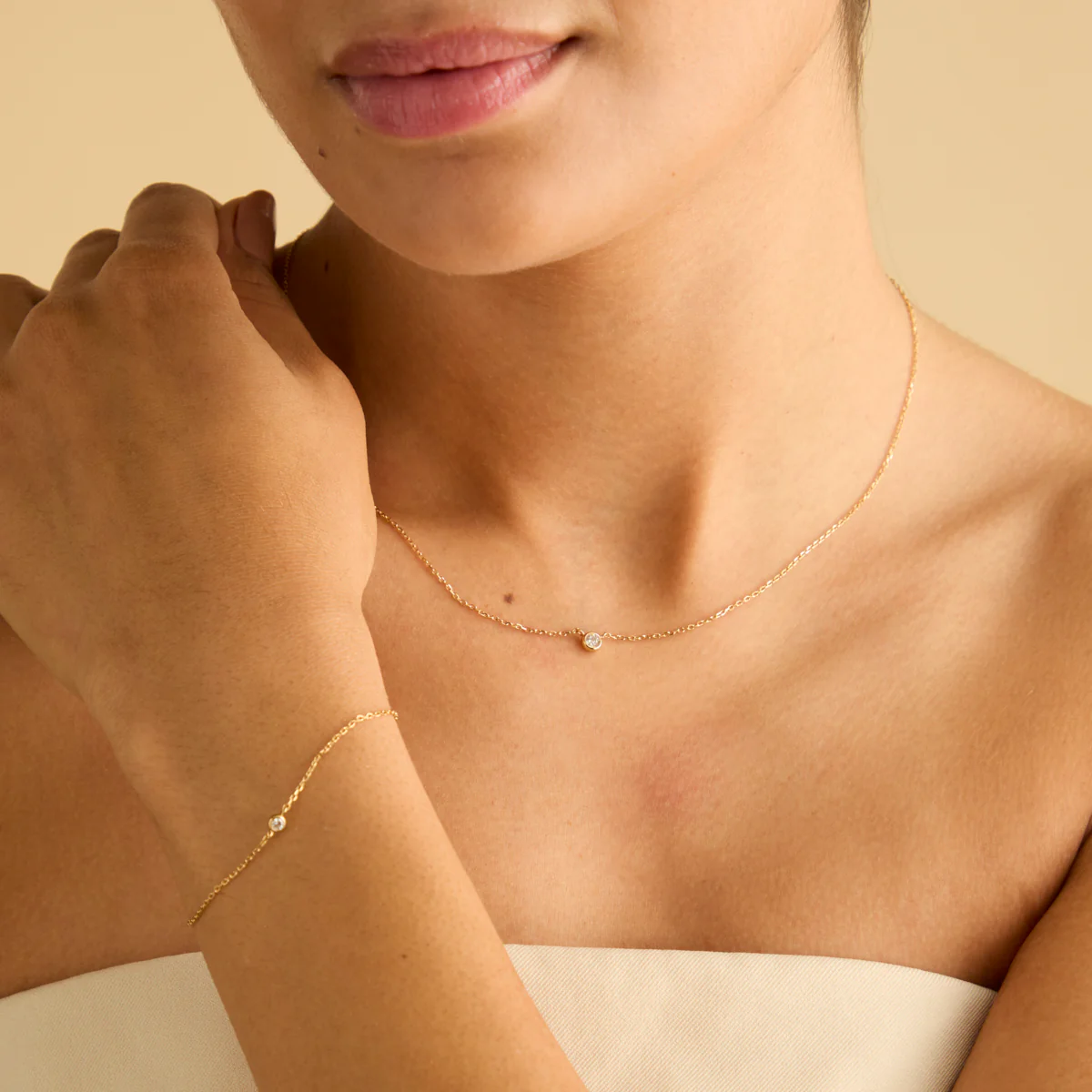 Essential Crystal Gift Set in Gold - Image 2