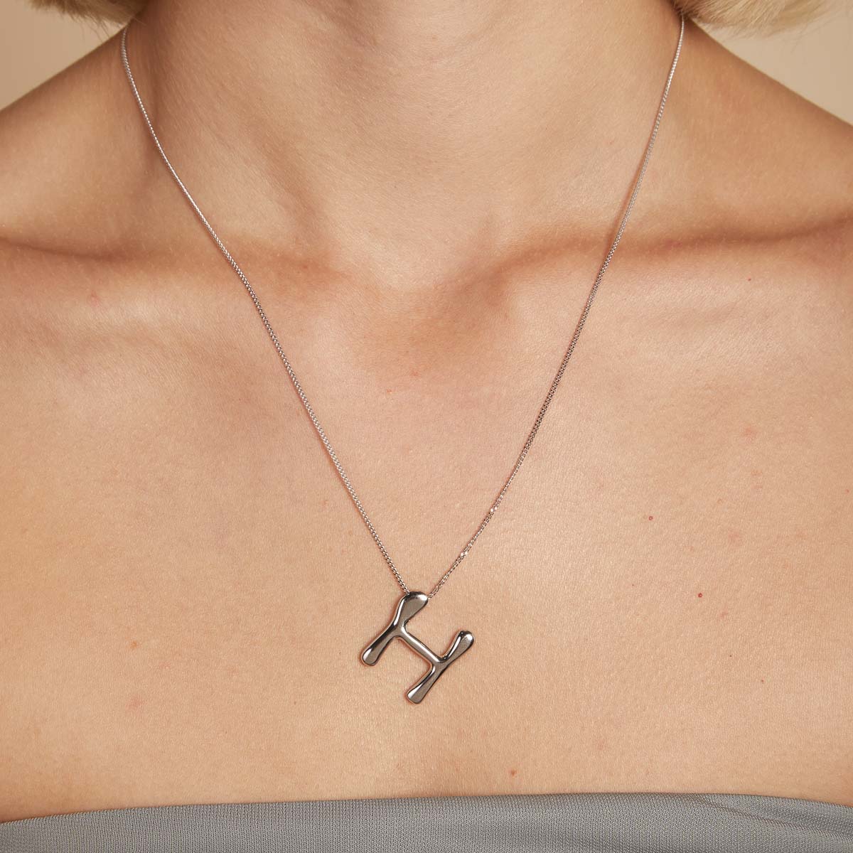 H Initial Bold Pendant Necklace in Silver - Image 2