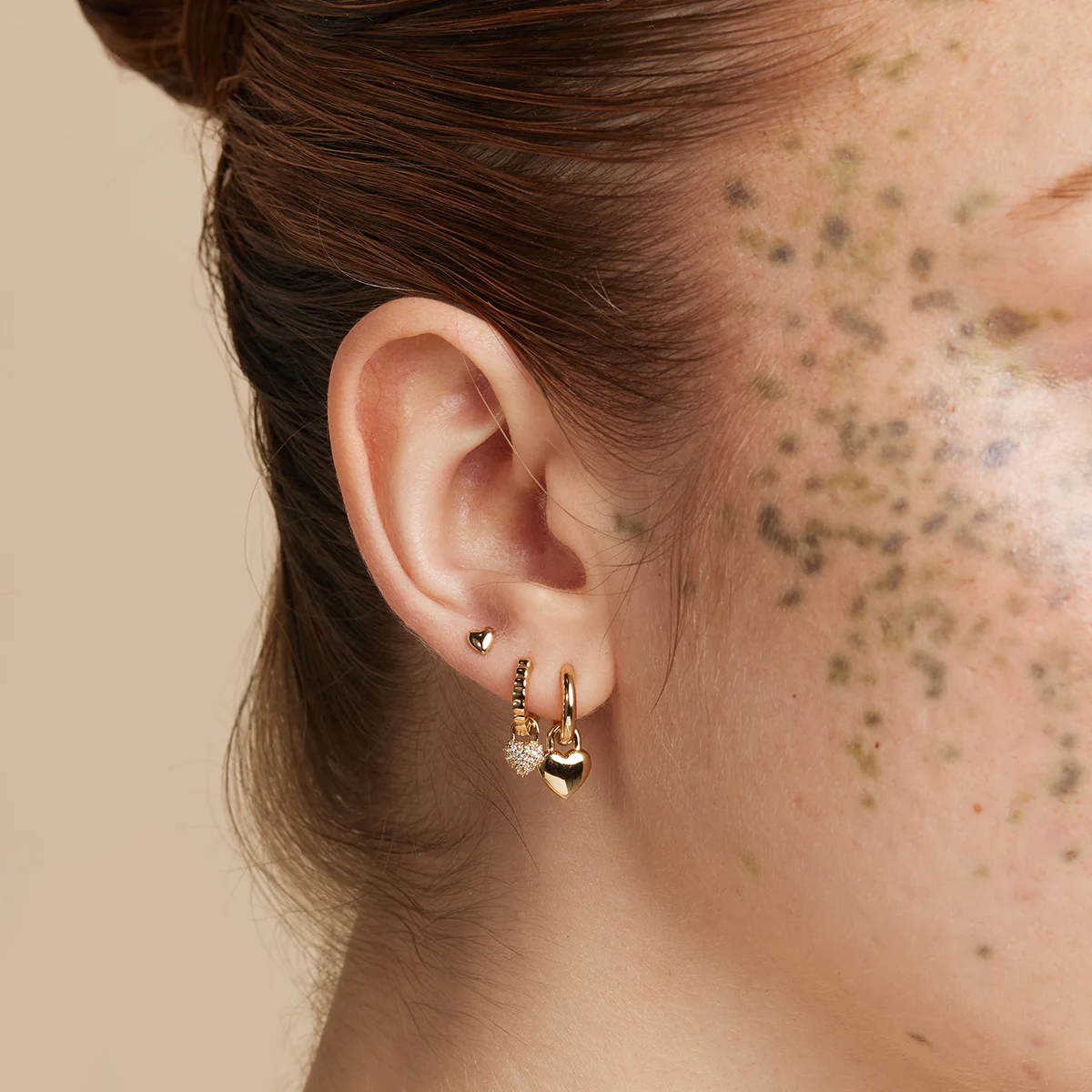 Heart Stud Earrings in Gold - Image 4