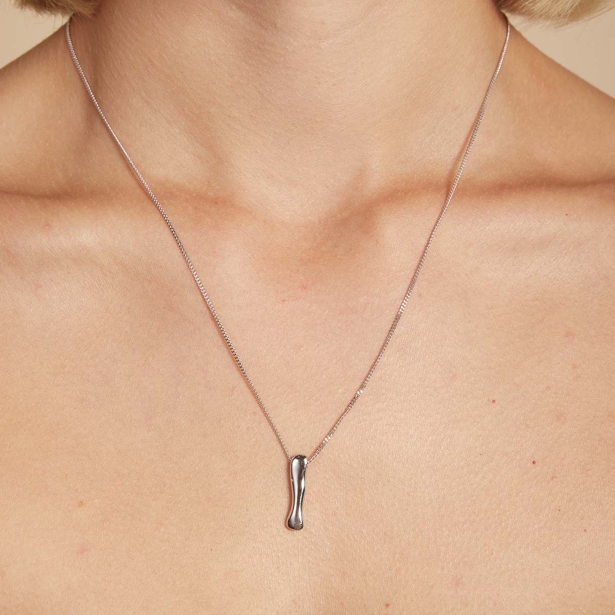 I Initial Bold Pendant Necklace in Silver - Image 2
