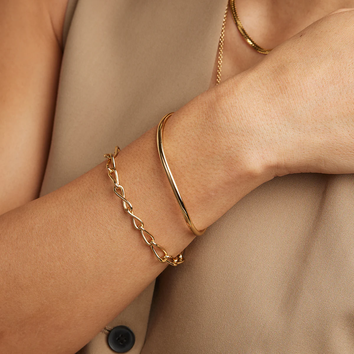 Infinite Chain Bracelet in Gold - Image 3
