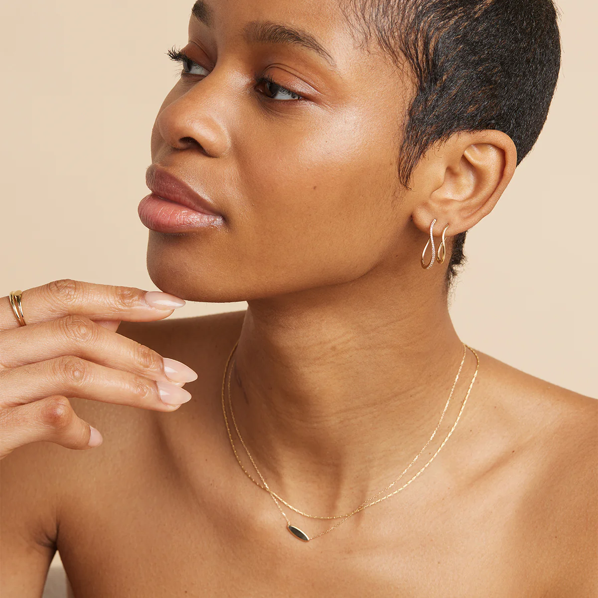 Infinite Topaz Pavé Hoops in Solid Gold - Image 5