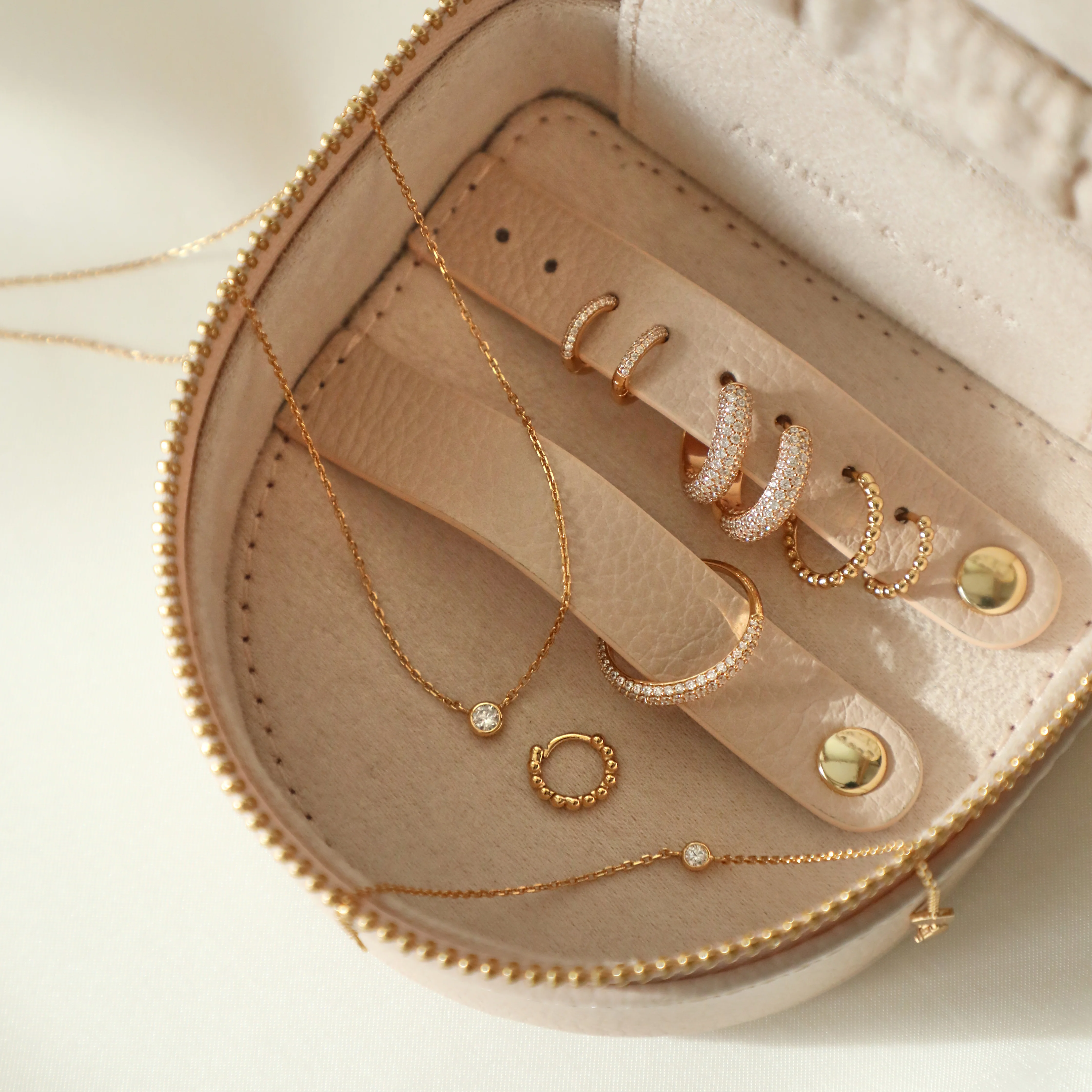 Leather Travel Jewellery Box in Fawn Sand - Image 4