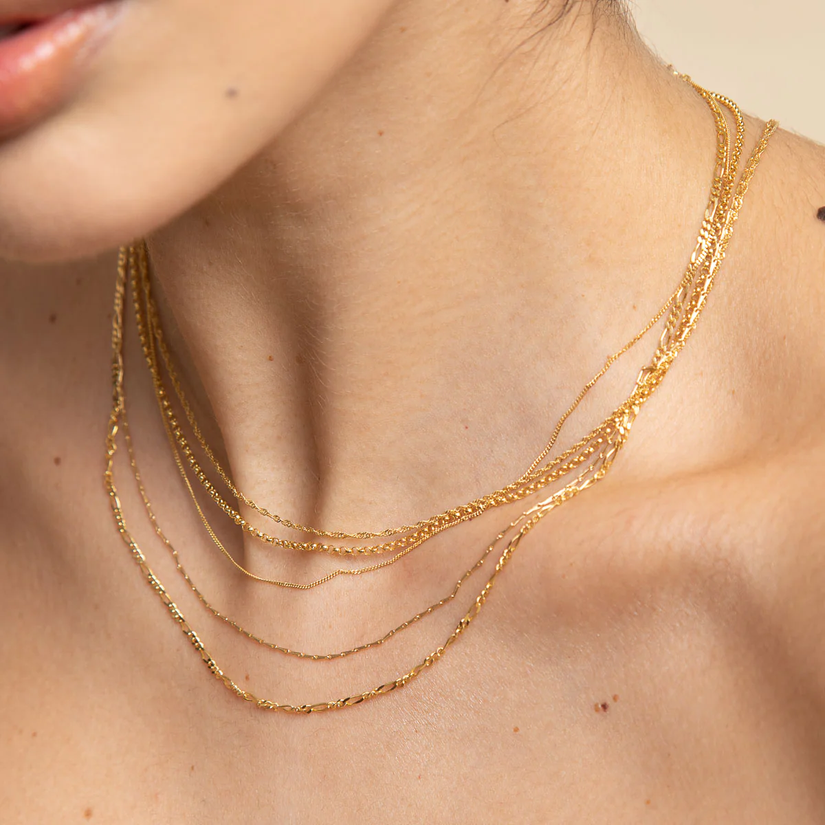 Marylebone Chain Necklace in Solid Gold - Image 6