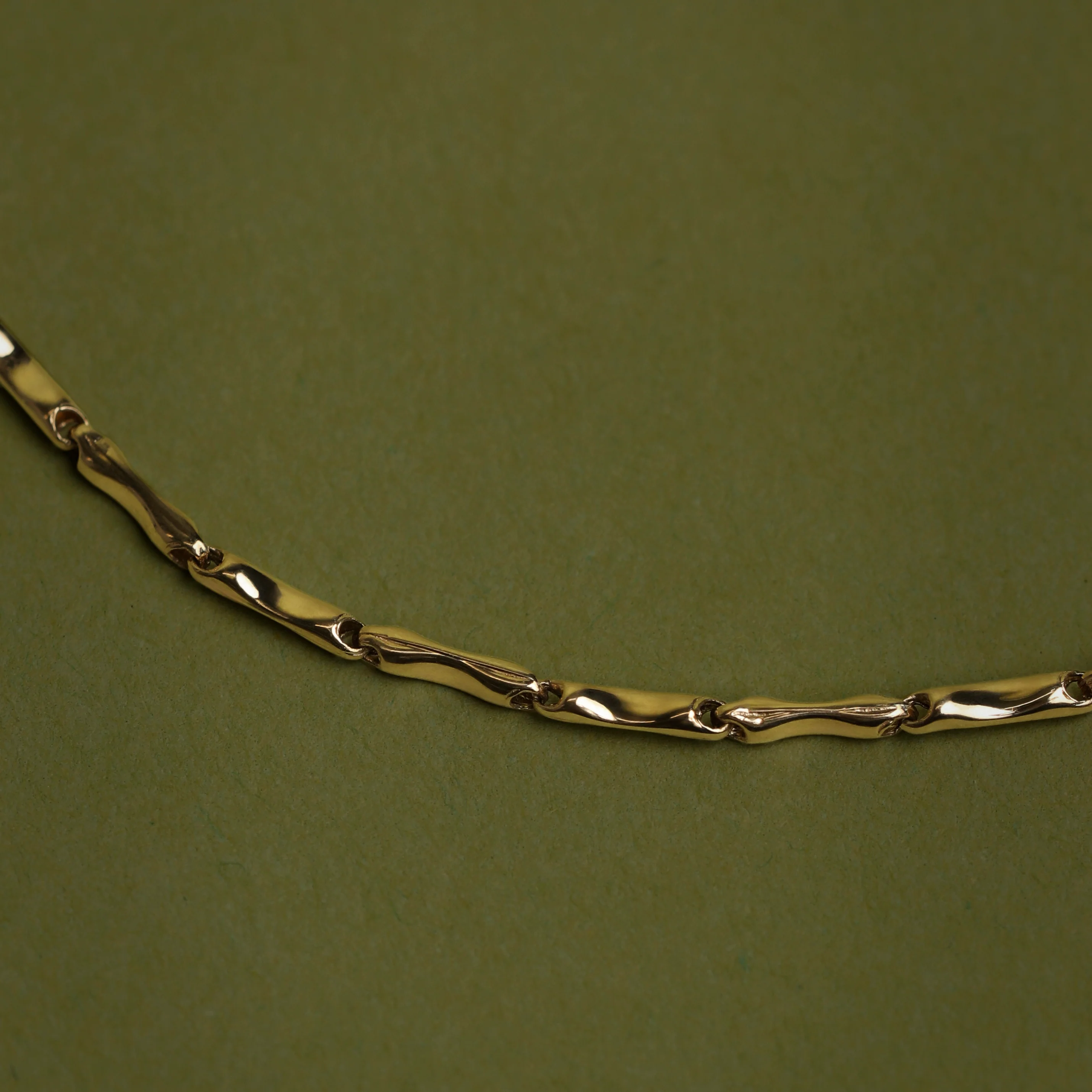 Molten Bar Chain Necklace in Solid Gold - Image 7