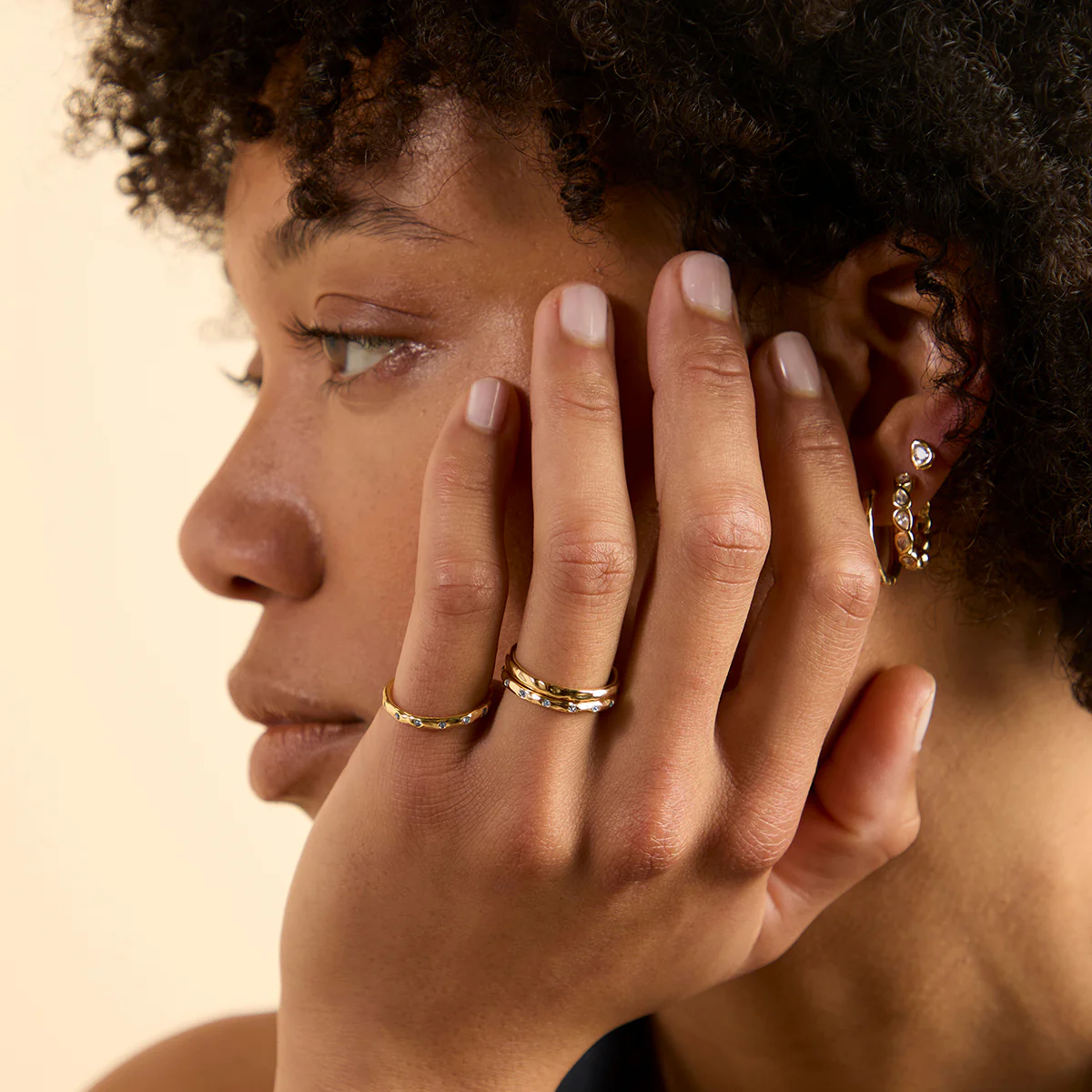 Molten Blue Crystal Band Ring in Gold - Image 4