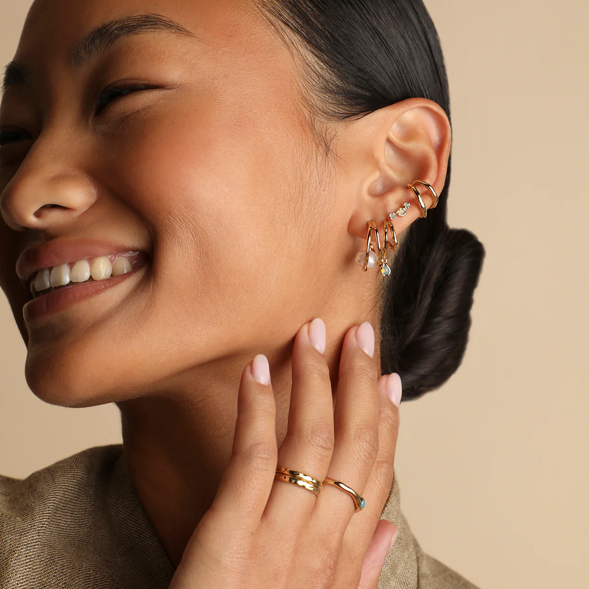 Molten Illusion Pearl Hoops in Gold - Image 5