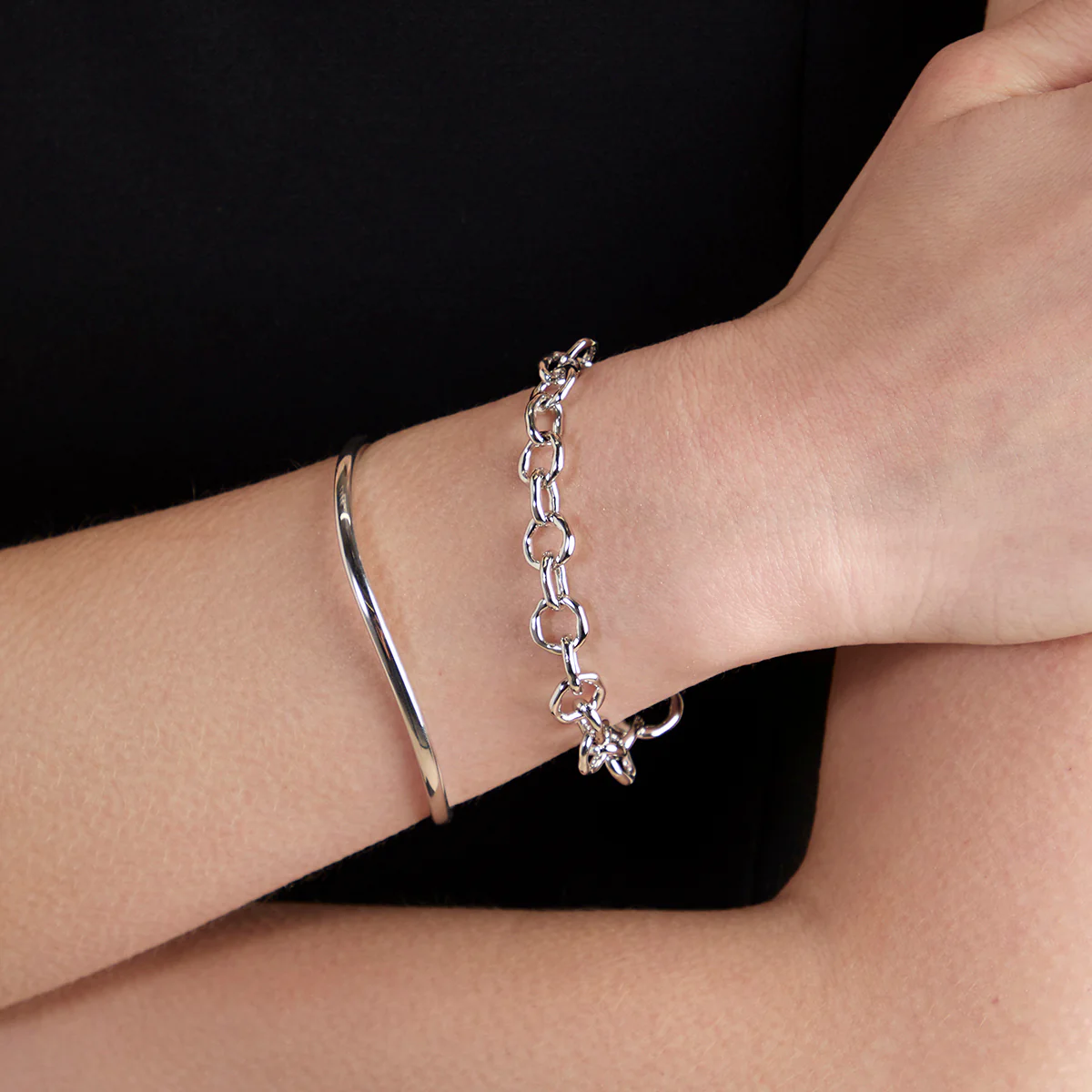 Molten Link Chain Bracelet in Silver - Image 3