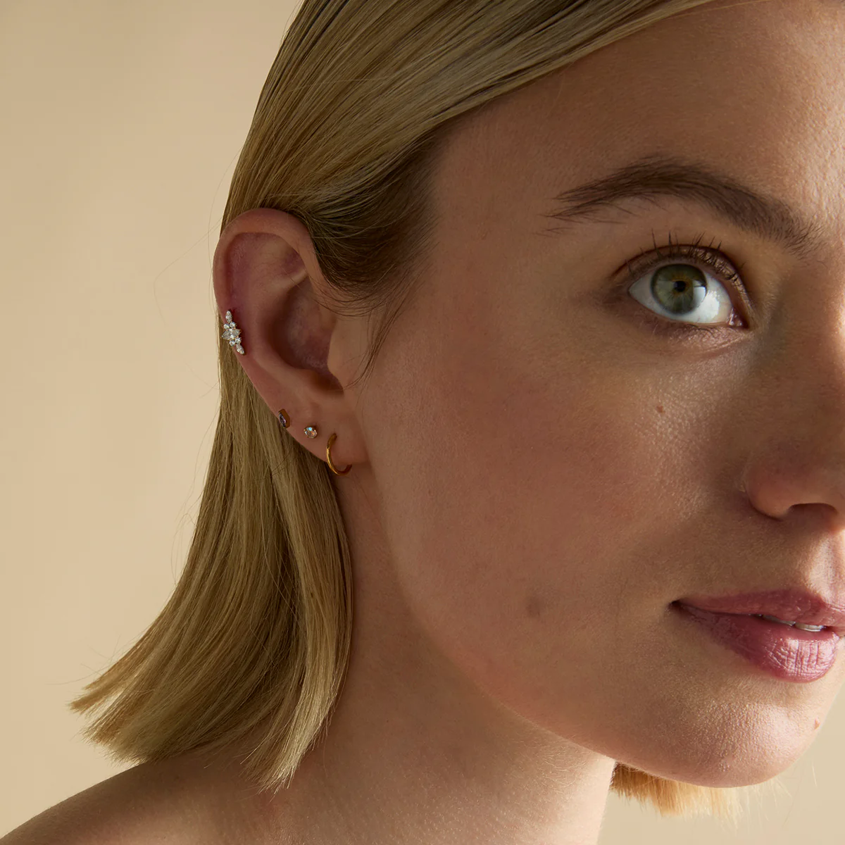 Moonstone Titanium Piercing Stud in Gold - Image 4