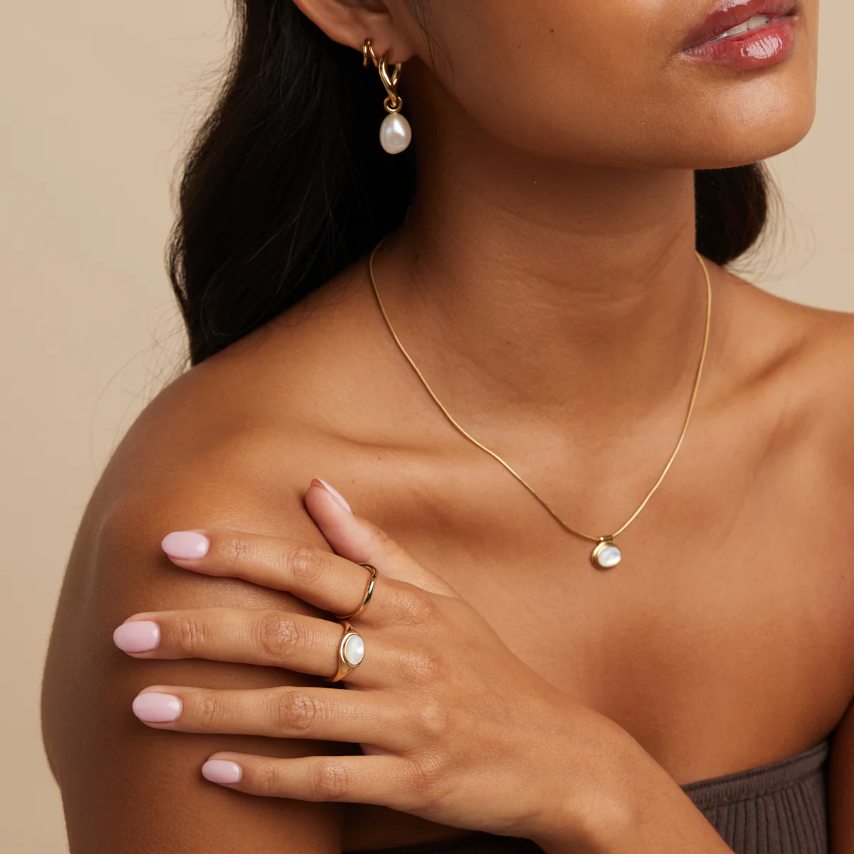 Mother of Pearl Cocktail Ring in Gold - Image 5