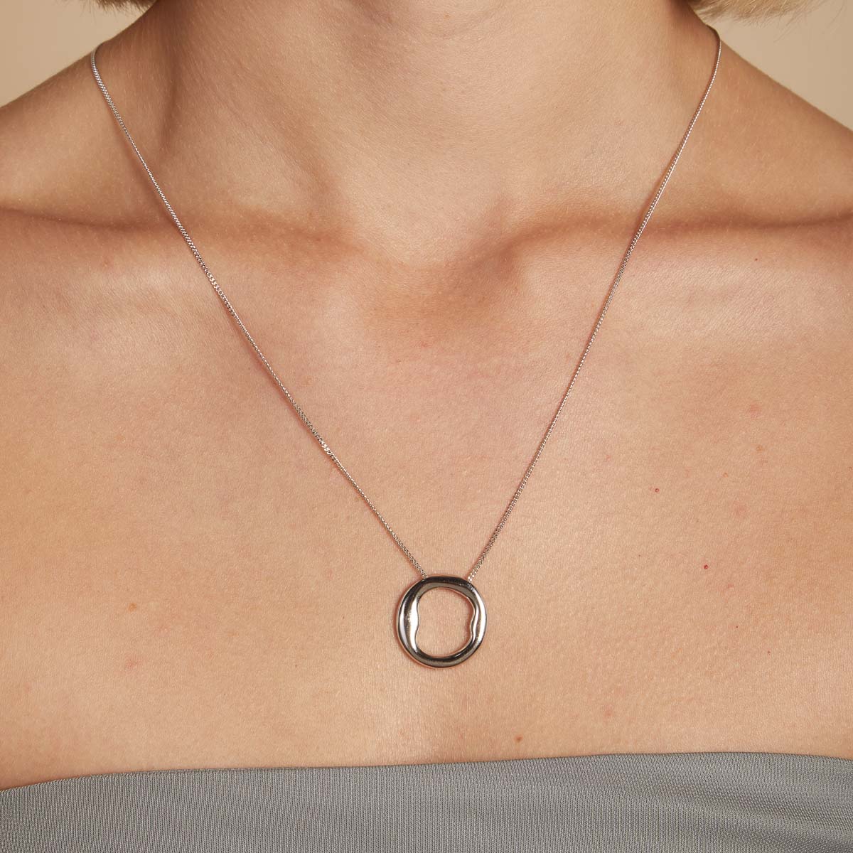 O Initial Bold Pendant Necklace in Silver - Image 2
