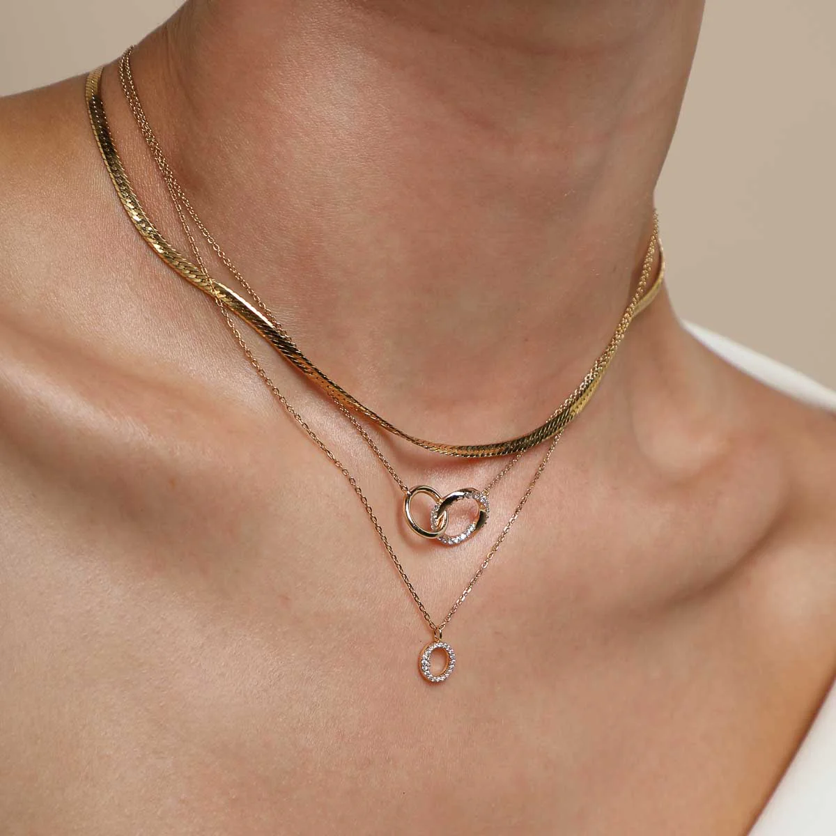 O Initial Pavé Pendant Necklace in Gold - Image 3