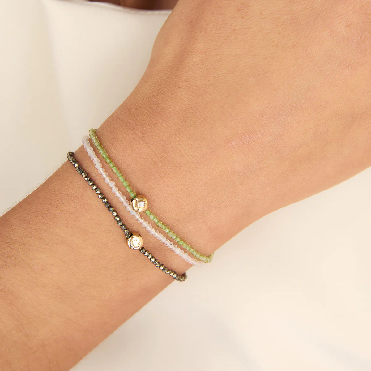 Peridot August Beaded Bracelet in Solid Gold - Image 4