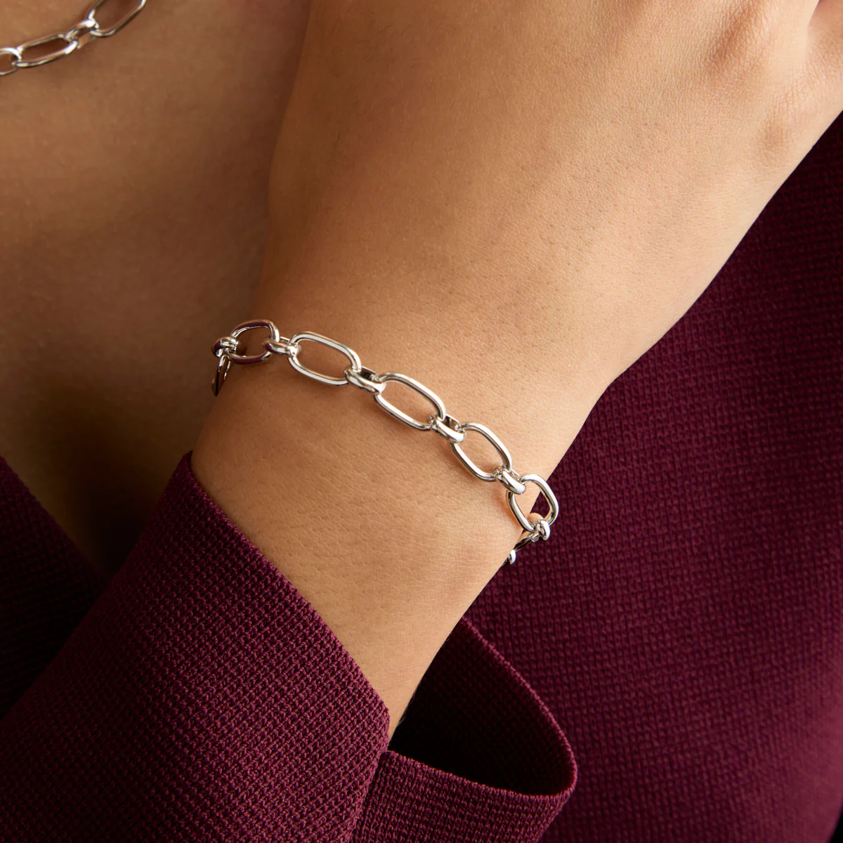 Open Link Chain Bracelet in Silver - Image 2