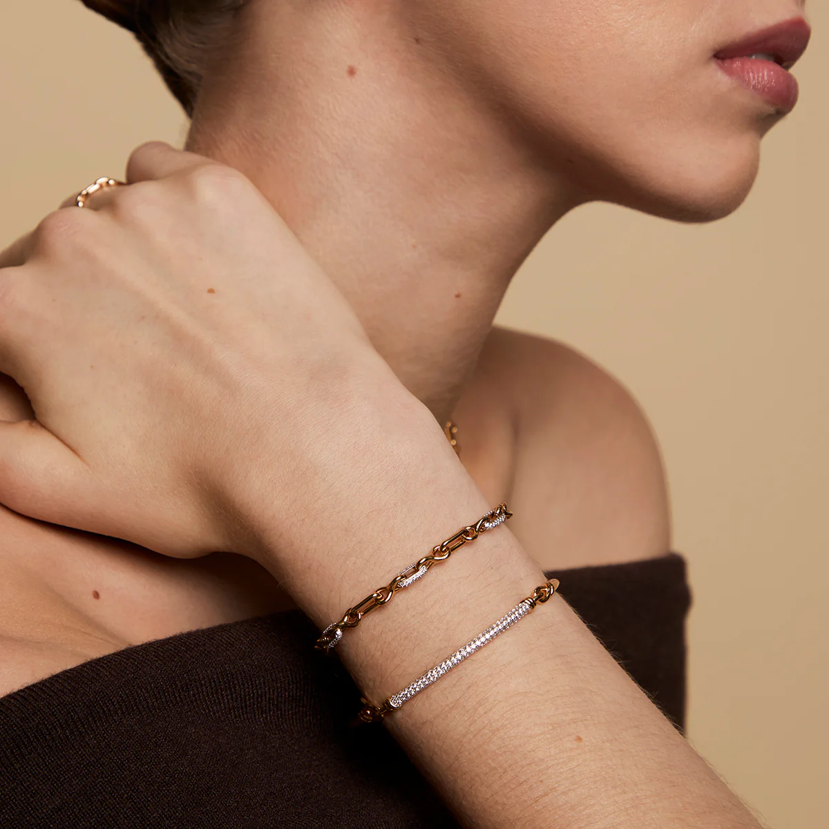 Pavé Chain Link Bracelet in Gold - Image 3