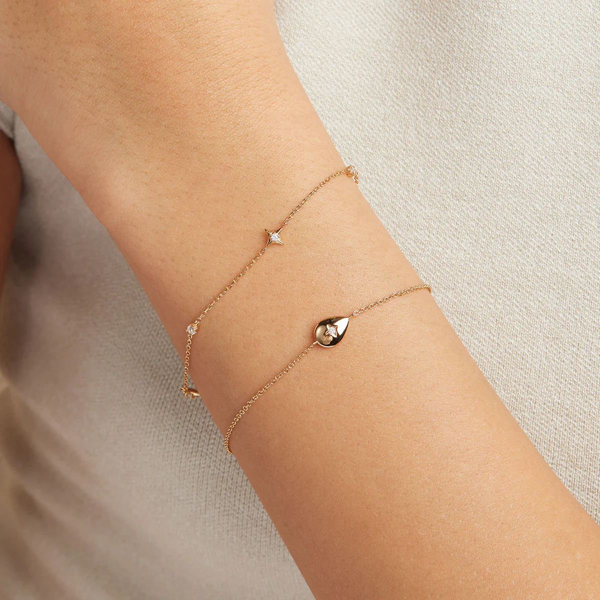 Pear Charm Bracelet in Gold - Image 4