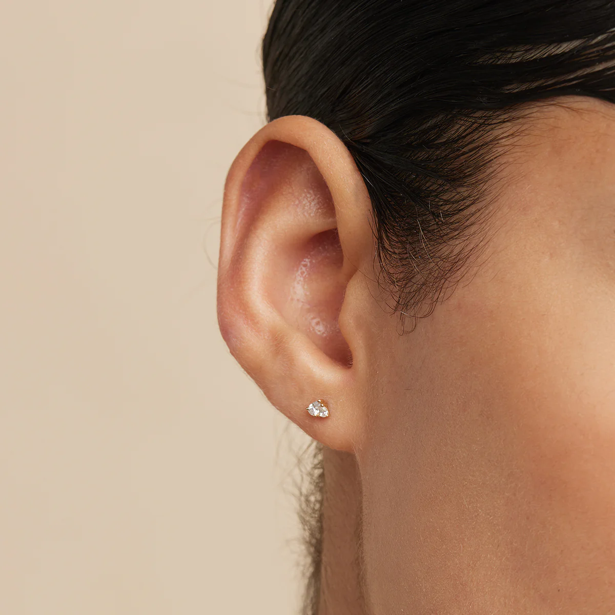Pear Cluster Stud Earrings in Gold - Image 2