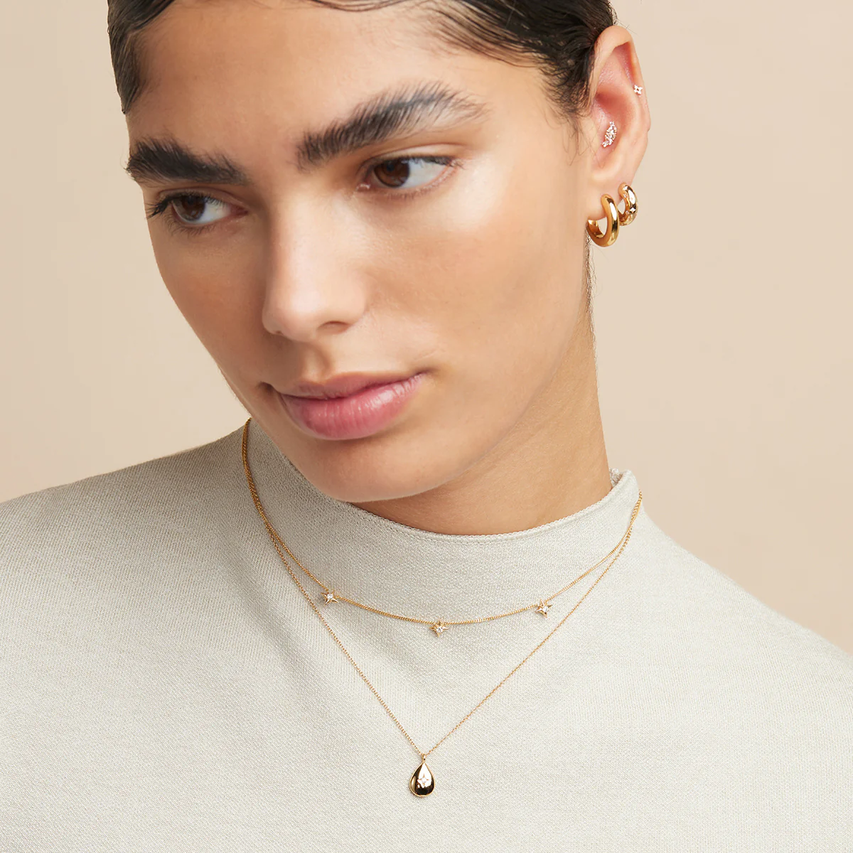 Pear Pendant Necklace in Gold - Image 4