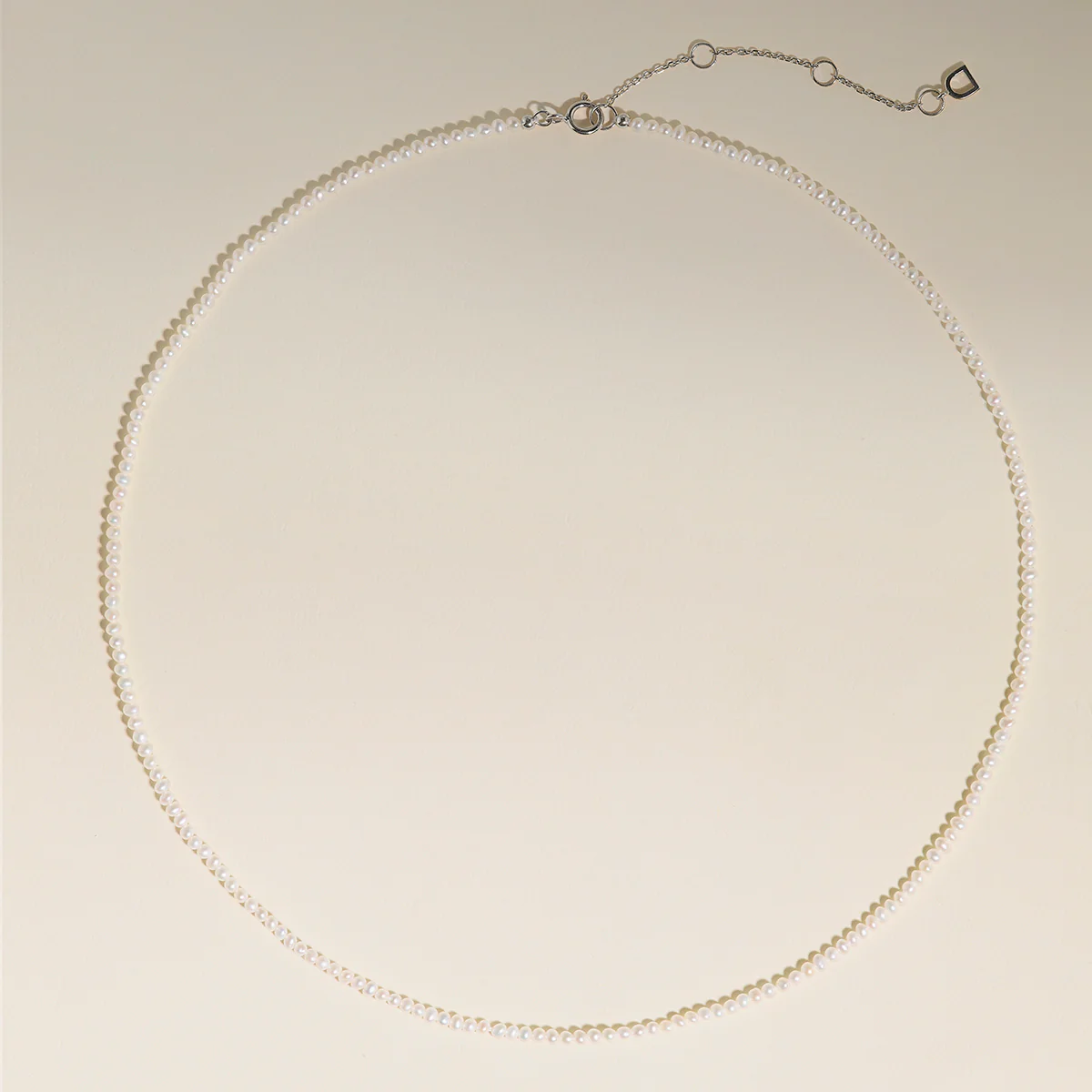 Pearl Necklace in Solid White Gold