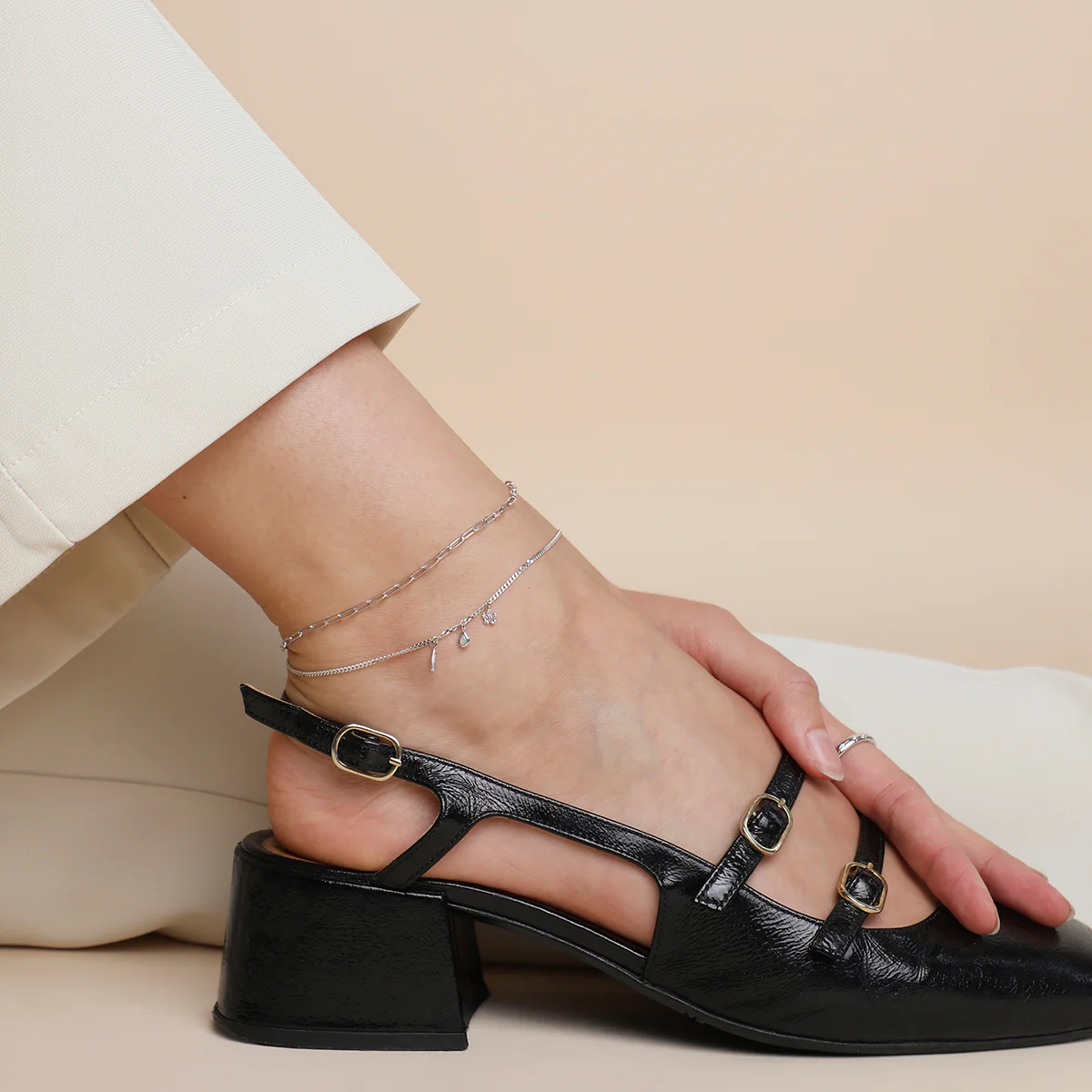 Piccadilly Chain Anklet in Solid White Gold - Image 3
