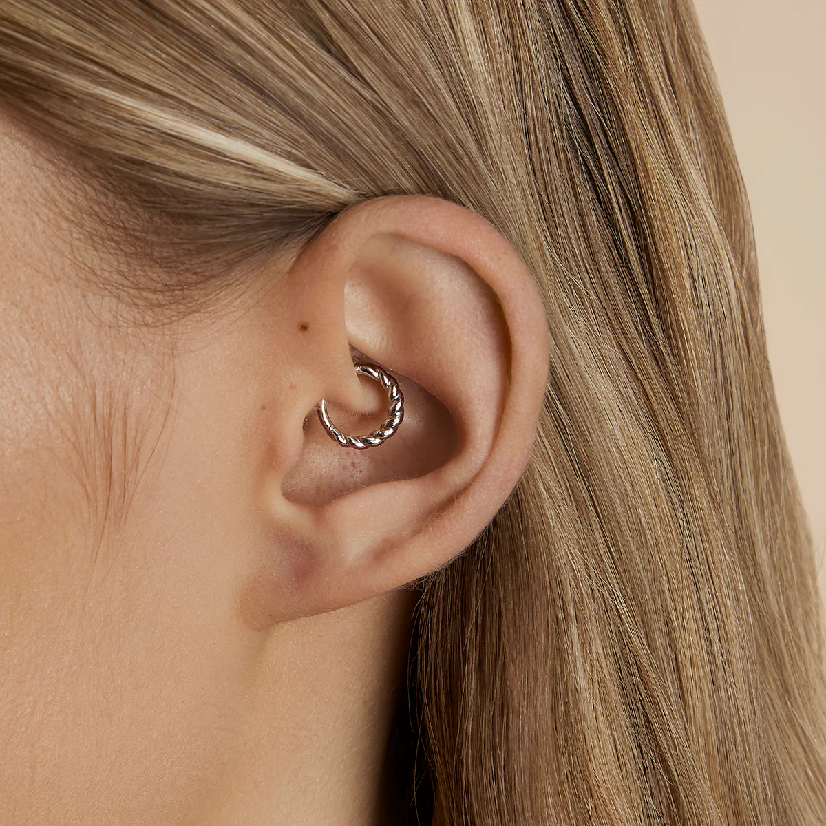 Rope Daith Ring in Solid White Gold - Image 2