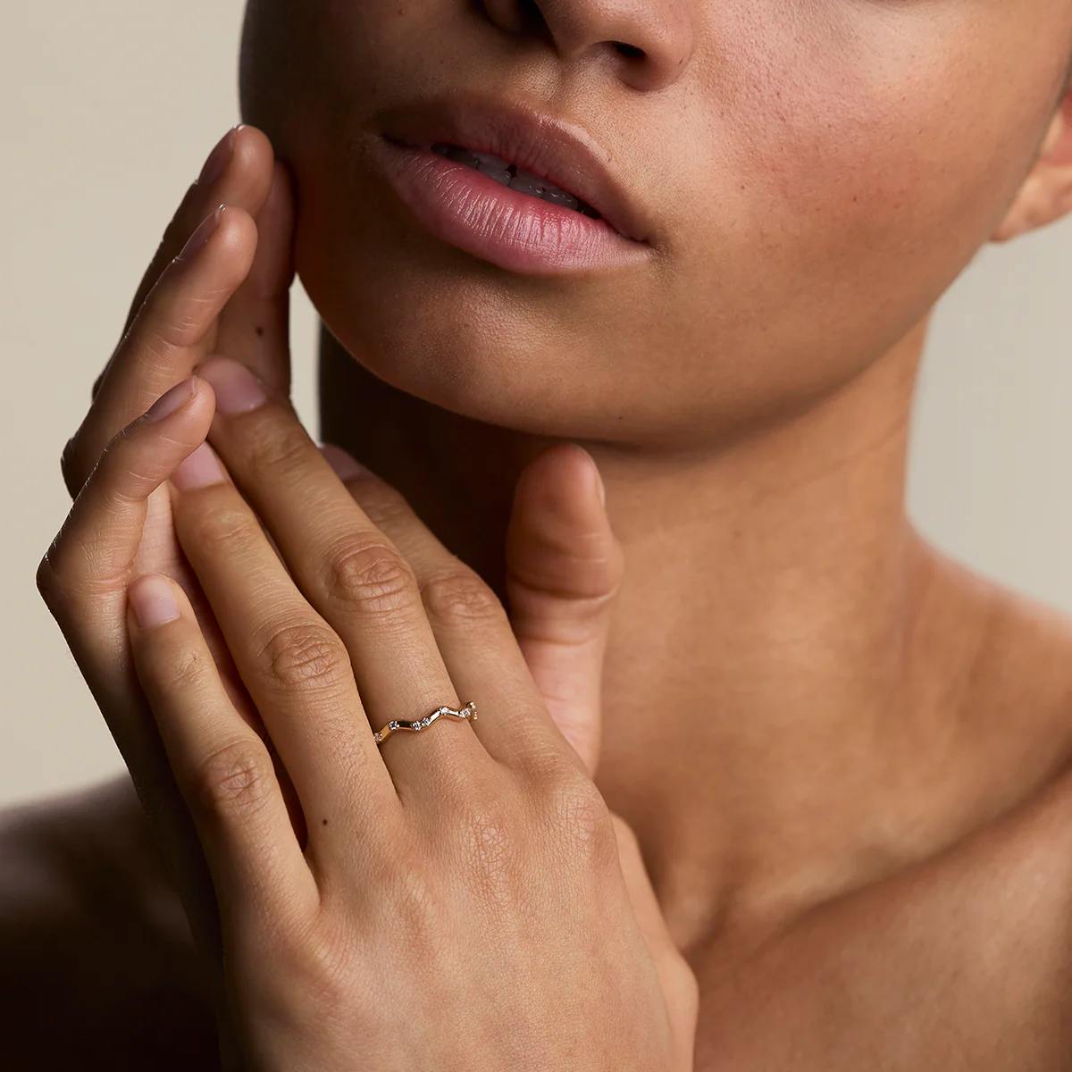 Scalloped Crystal Band Ring in Gold - Image 2