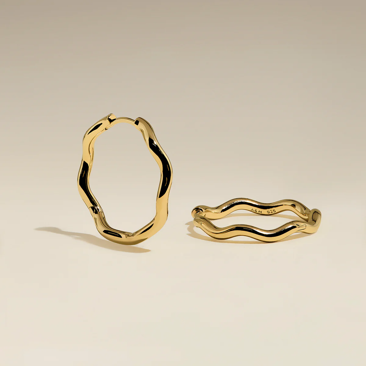 Scalloped Large Hoops in Gold