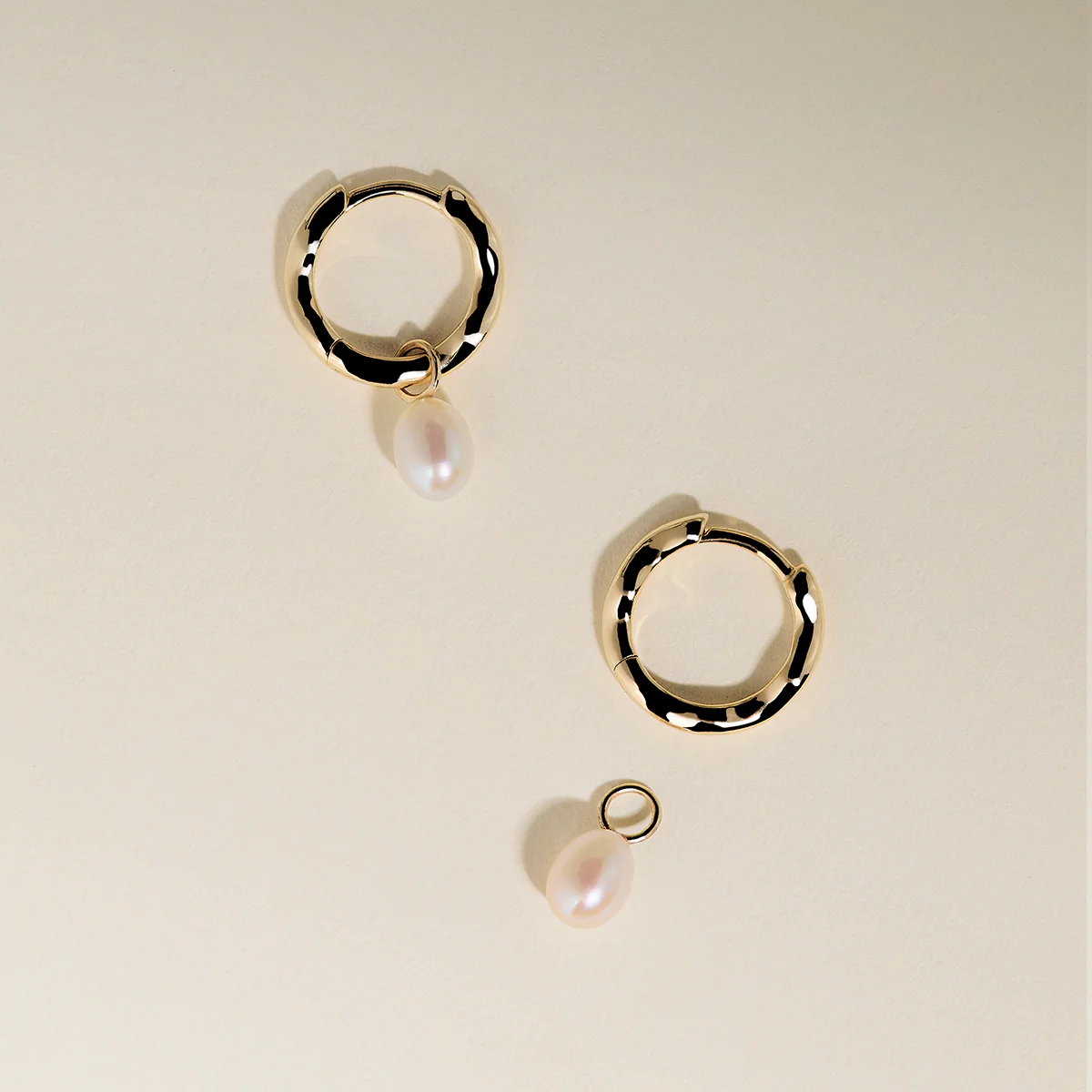 Scalloped Pearl Charm Huggies in Solid Gold