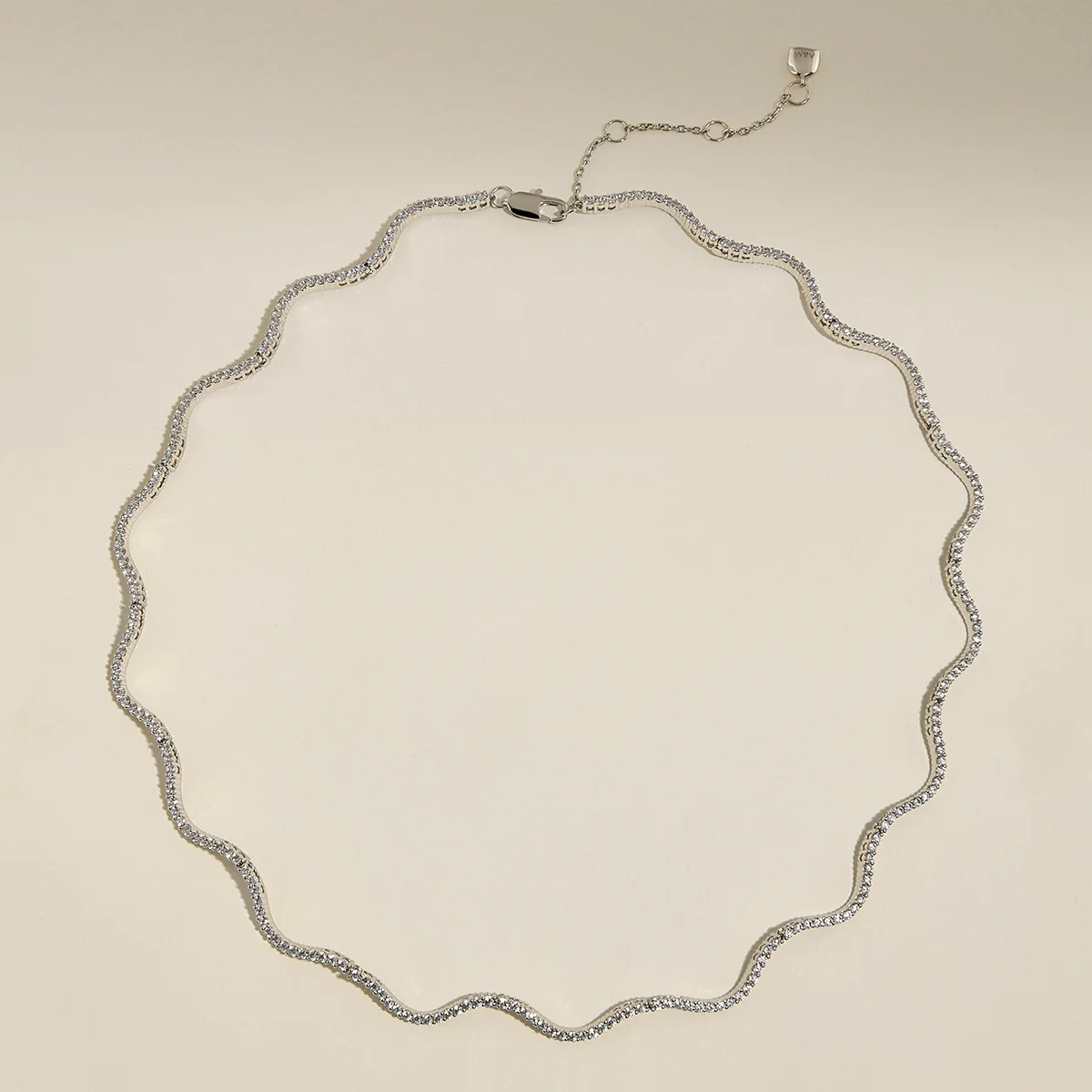 Scalloped Tennis Chain Necklace in Silver