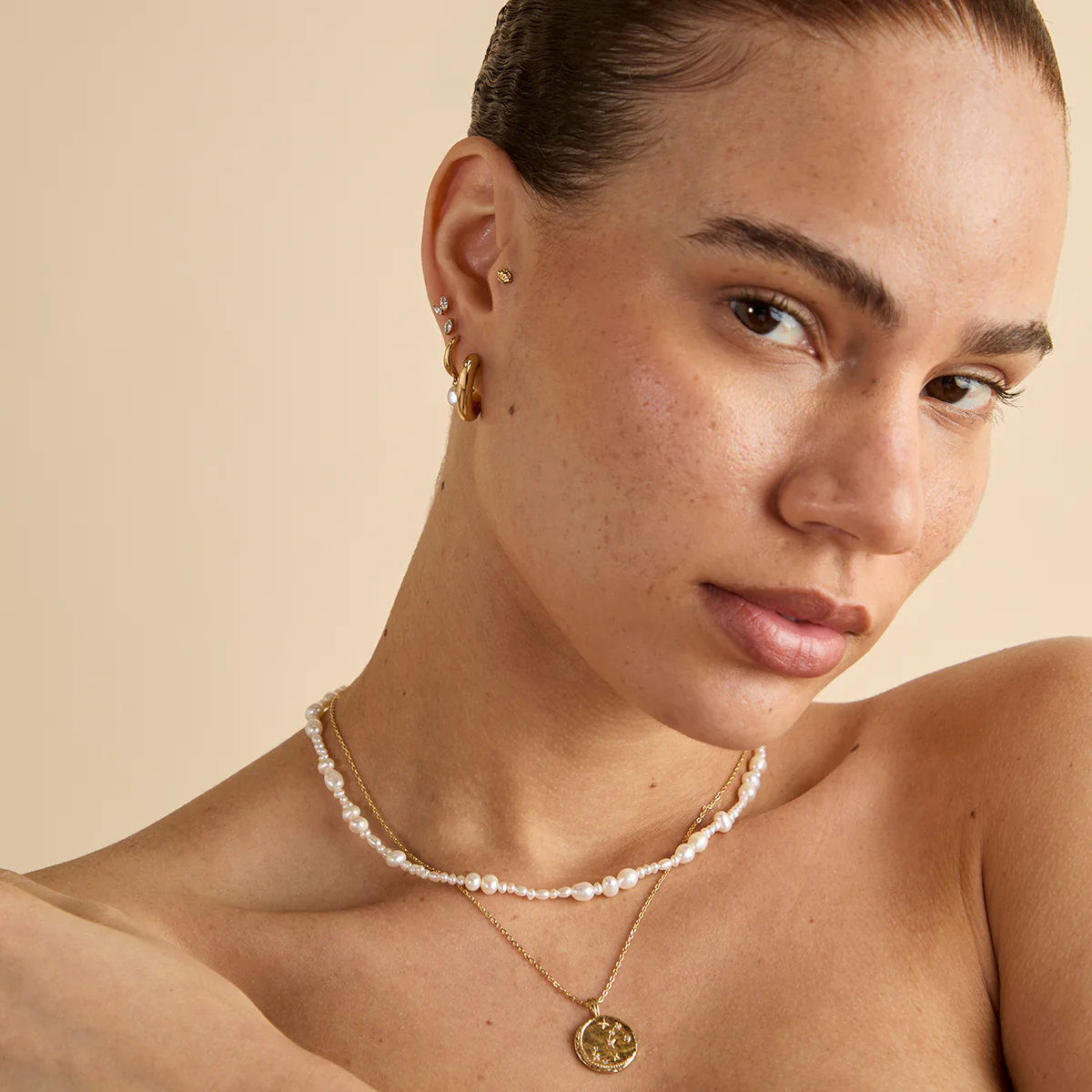Shell Titanium Piercing Stud in Gold - Image 6