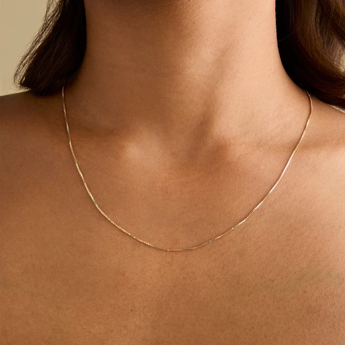 Shoreditch Chain Necklace in Solid Gold - Image 2