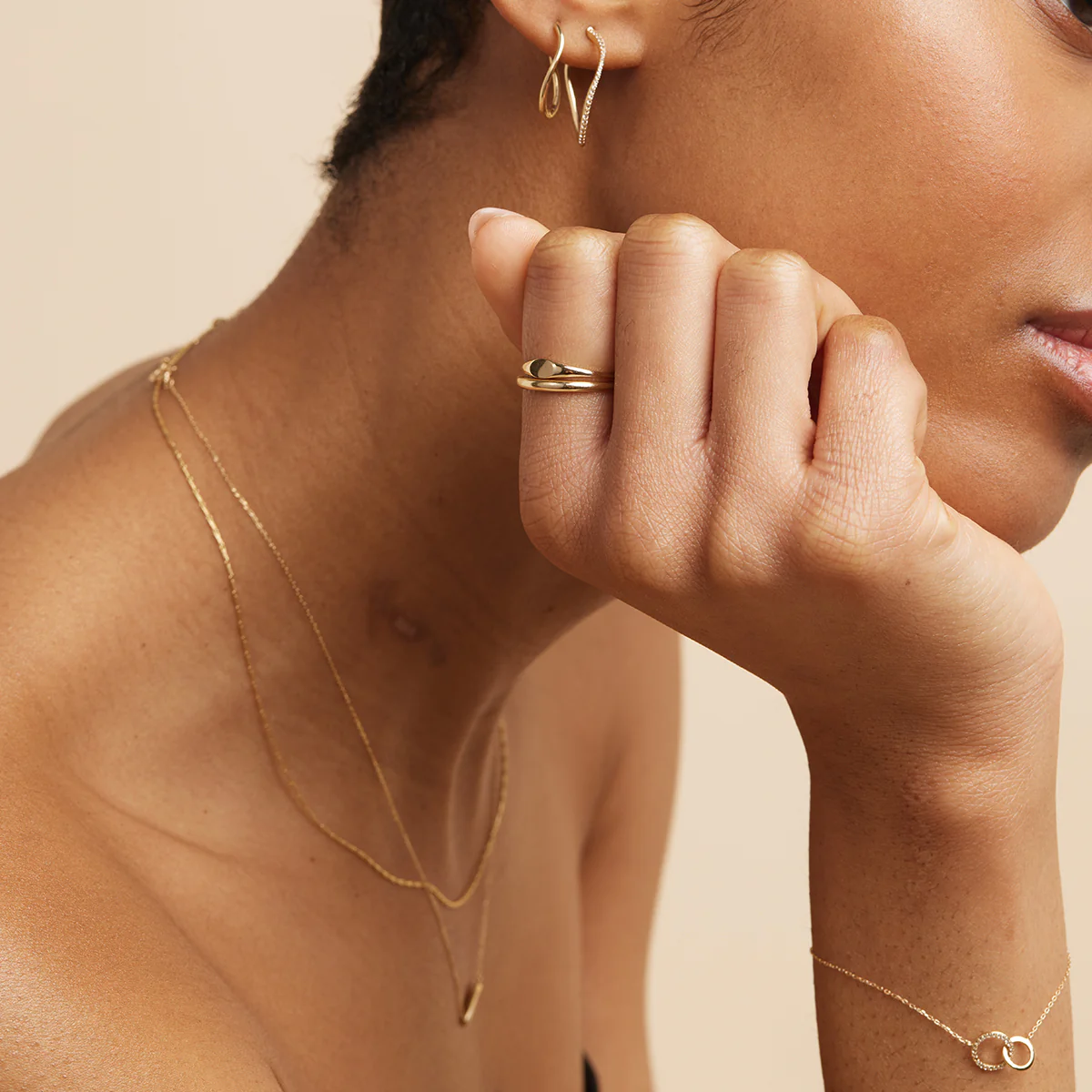 Signet Ring in Solid Gold - Image 5