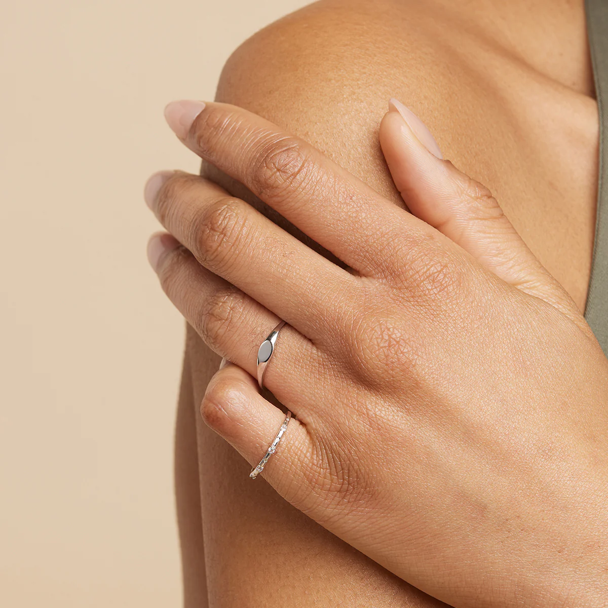 Signet Ring in Solid White Gold - Image 3
